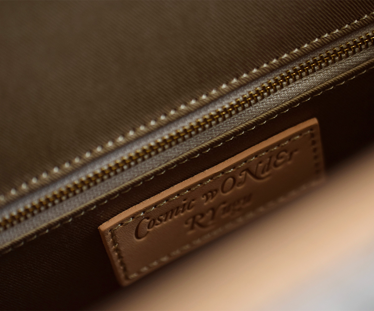 COSMIC WONDER(�R�Y�~�b�N�����_�[)�R�b�g�����l�� �W���K�[�h �g���x���o�b�O Cw monogram travel bag 24cw82073