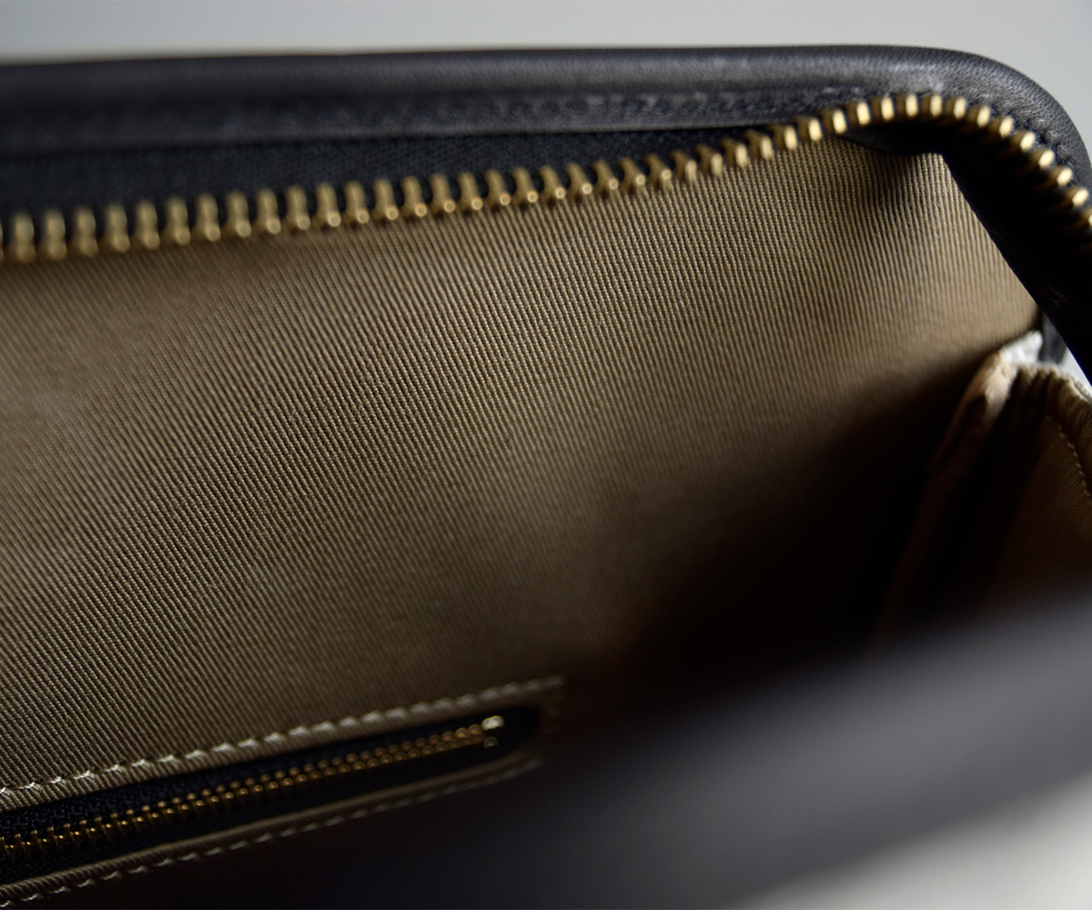 COSMIC WONDER(�R�Y�~�b�N�����_�[)�R�b�g�����l�� �W���K�[�h �g���x���o�b�O Cw monogram travel bag 24cw82073
