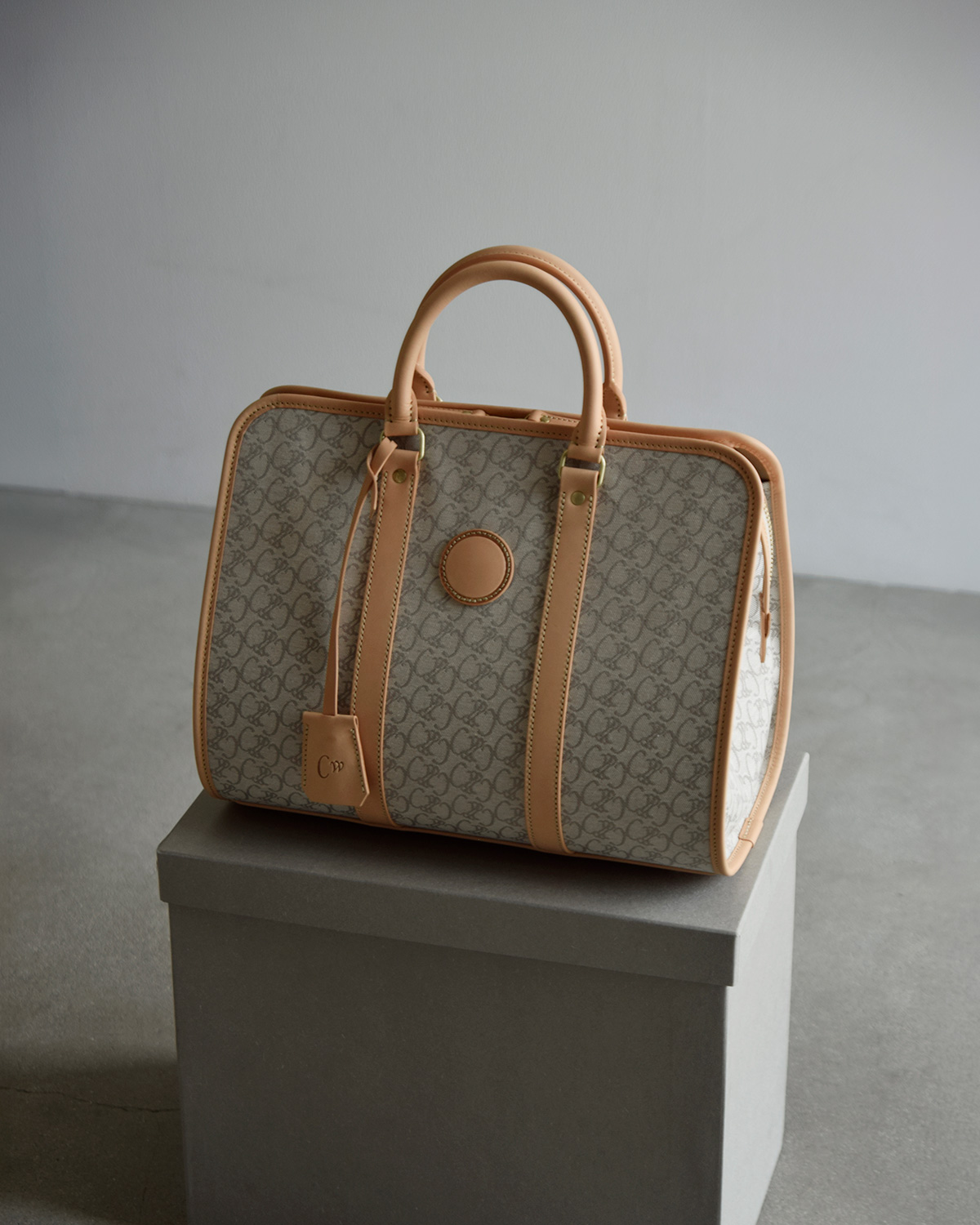 COSMIC WONDER(�R�Y�~�b�N�����_�[)�R�b�g�����l�� �W���K�[�h �g���x���o�b�O Cw monogram travel bag 24cw82073