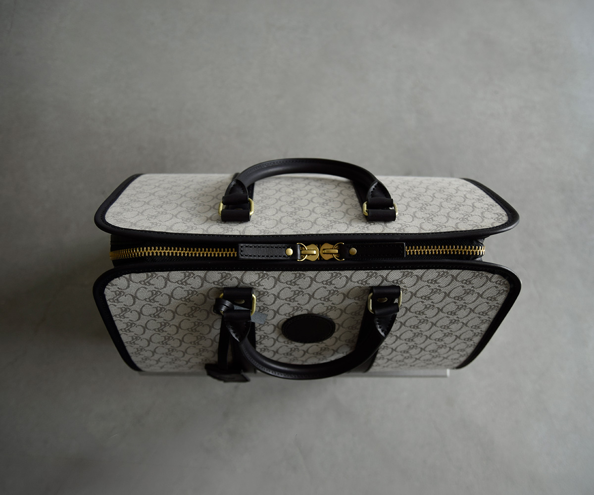 COSMIC WONDER(�R�Y�~�b�N�����_�[)�R�b�g�����l�� �W���K�[�h �g���x���o�b�O Cw monogram travel bag 24cw82073