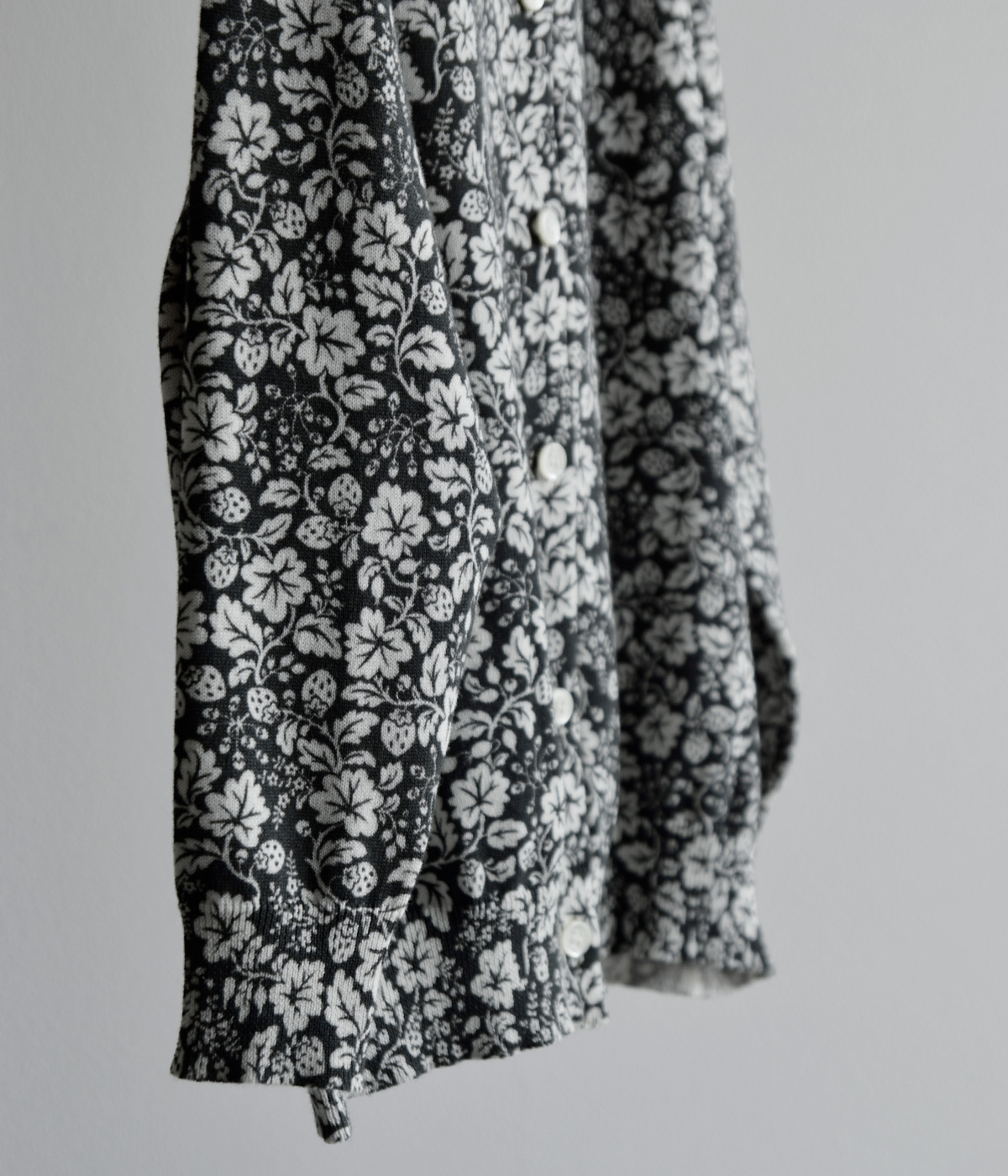 R & D.M.Co-(�I�[���h�}���Y�e�[���[)�R�b�g�� ���C���h�x���[ �J�[�f�B�K�� WILD BERRY CARDIGAN 8306