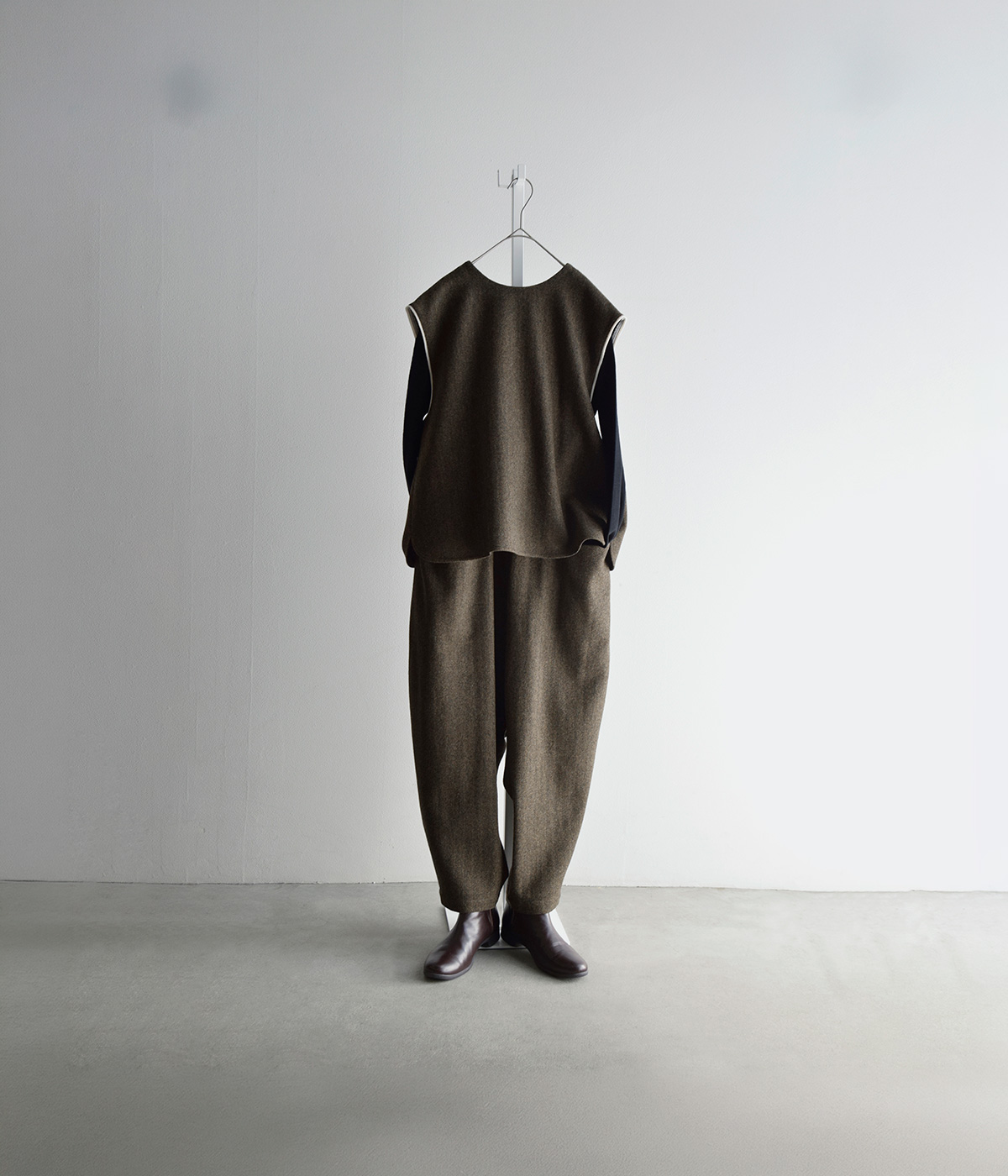atelier naruse(�A�g���G�i���Z)�u���e�B�b�V���E�[�� �c�C�[�h �o�b�N�{�^�� ���u �x�X�g f02096