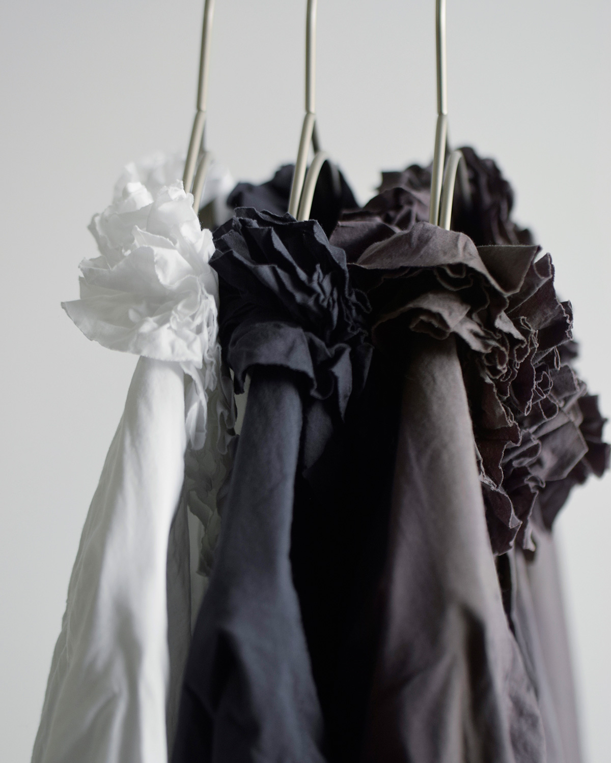 TOUJOURS(�g�D�W���[)�t�@�C�����[���R�b�g�� �l�b�N�t�����V���c Neck Ruffle Shirt mm45ps01