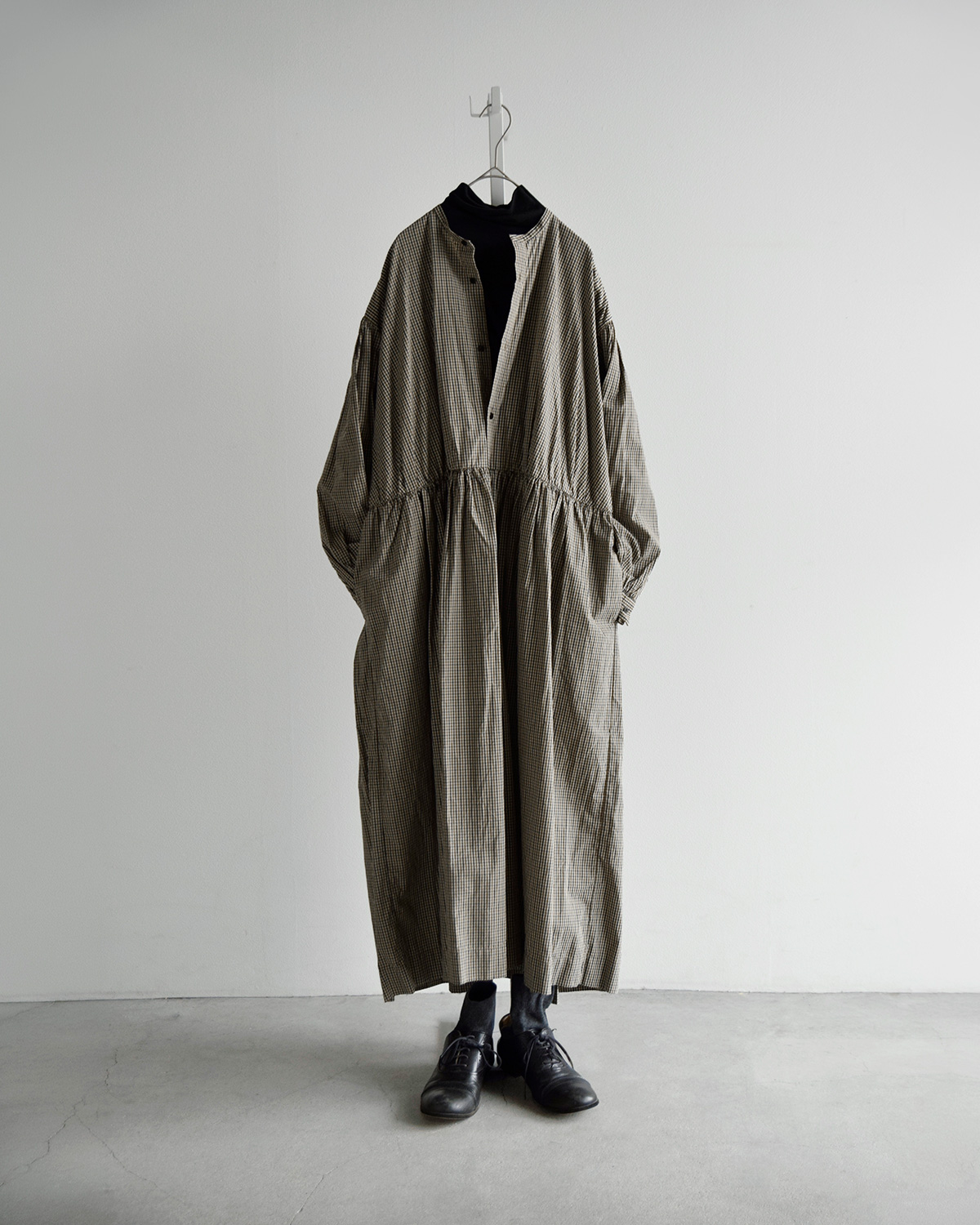 TOUJOURS(�g�D�W���[)�X���[���`�F�b�N �I�[�K�j�b�N�R�b�g�� �����s�[�X Classic Gathered Dress qm45kd04