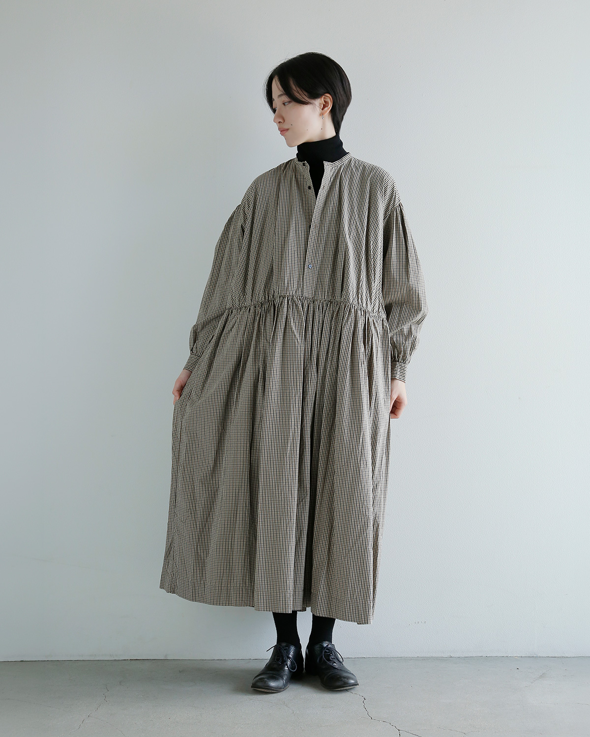 TOUJOURS(�g�D�W���[)�X���[���`�F�b�N �I�[�K�j�b�N�R�b�g�� �����s�[�X Classic Gathered Dress qm45kd04