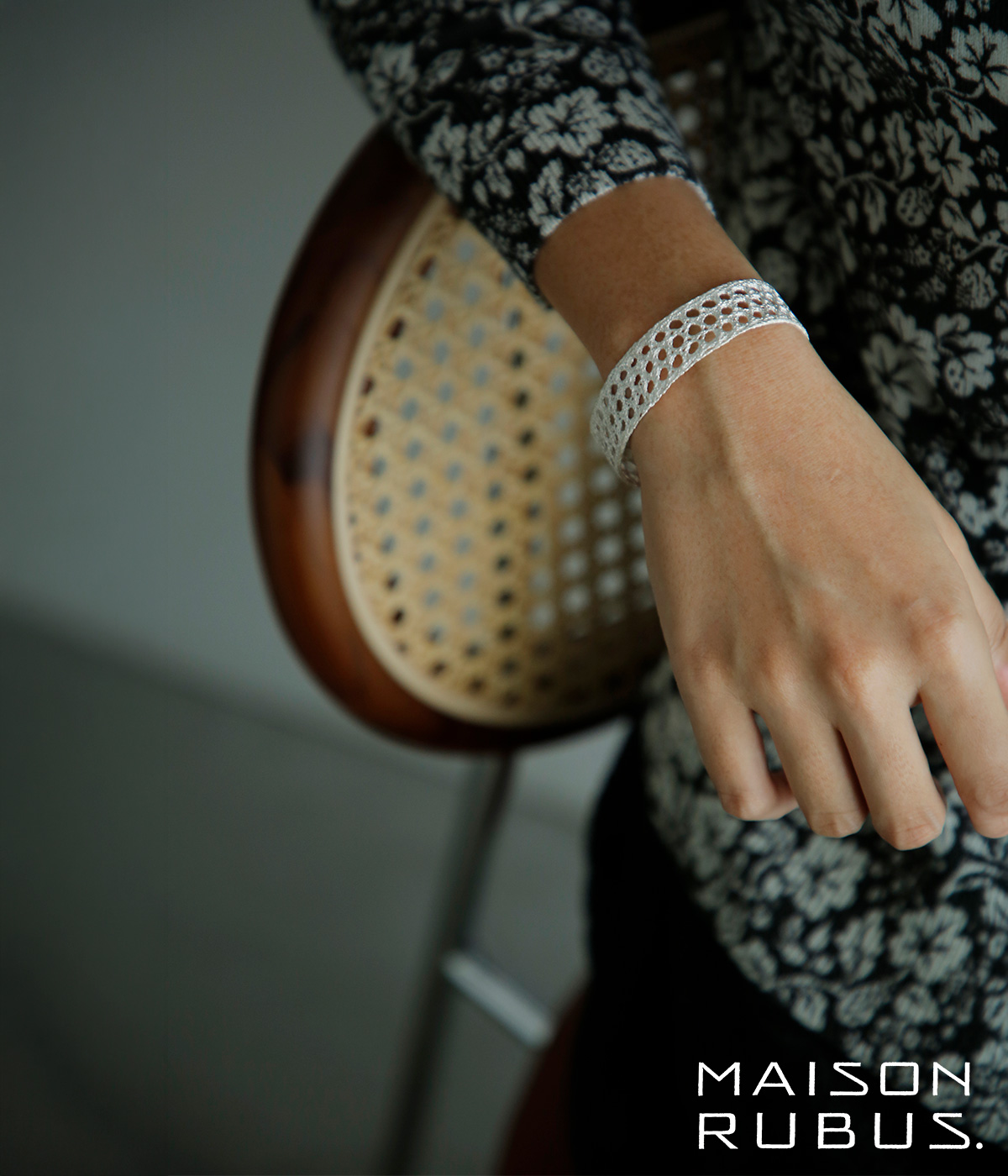 MAISON RUBUS.(���]�����[�o�X)���R���N�V���� �V���o�[ ���[�X �o���O�� L �grecollection lace bangle L�h re-002