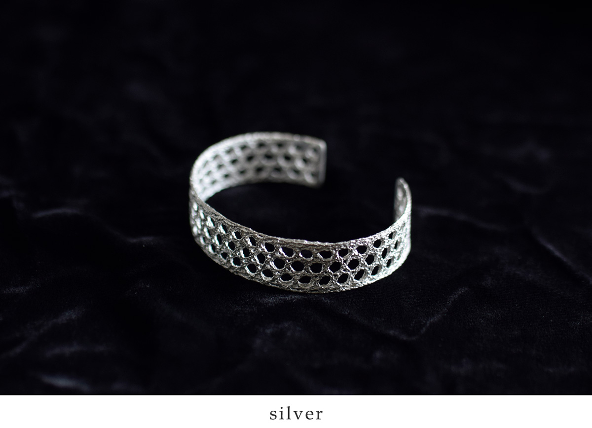 MAISON RUBUS.(���]�����[�o�X)���R���N�V���� �V���o�[ ���[�X �o���O�� L �grecollection lace bangle L�h re-002