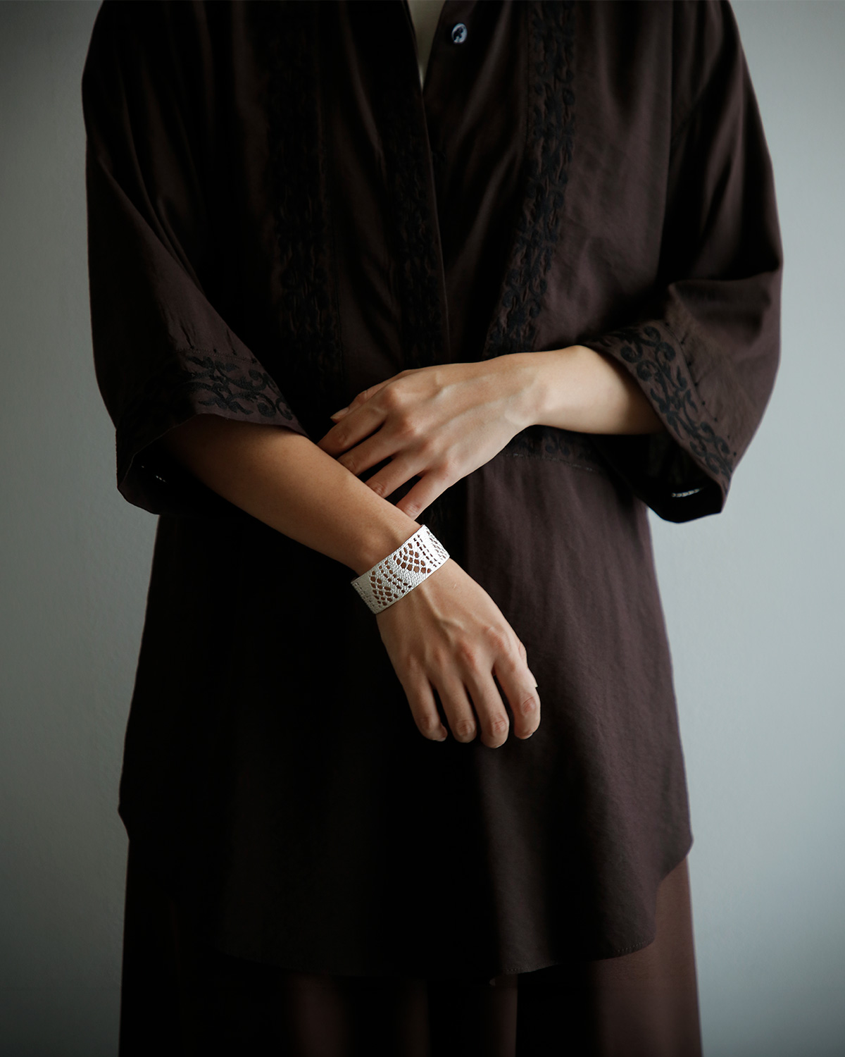 MAISON RUBUS.(���]�����[�o�X)���R���N�V���� �V���o�[ ���[�X �o���O�� 2L �grecollection lace bangle 2L�h re-020