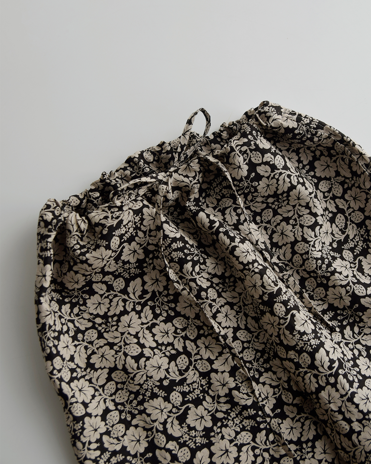 R & D.M.Co-(�I�[���h�}���Y�e�[���[)���C���h�x���[ �t���� �p���c �gWILD BERRY FRILL DECARATION PANTS�h 7758