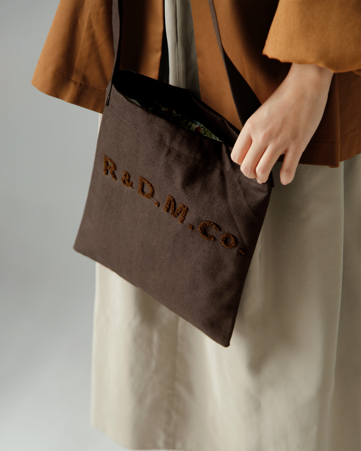 R & D.M.Co-(�I�[���h�}���Y�e�[���[)���C���h�x���[ ���C�j���O �u���E���f�j�� �V�����_�[ �o�b�O B.D SHOULDER BAG / WILD BERRY LINING 7872