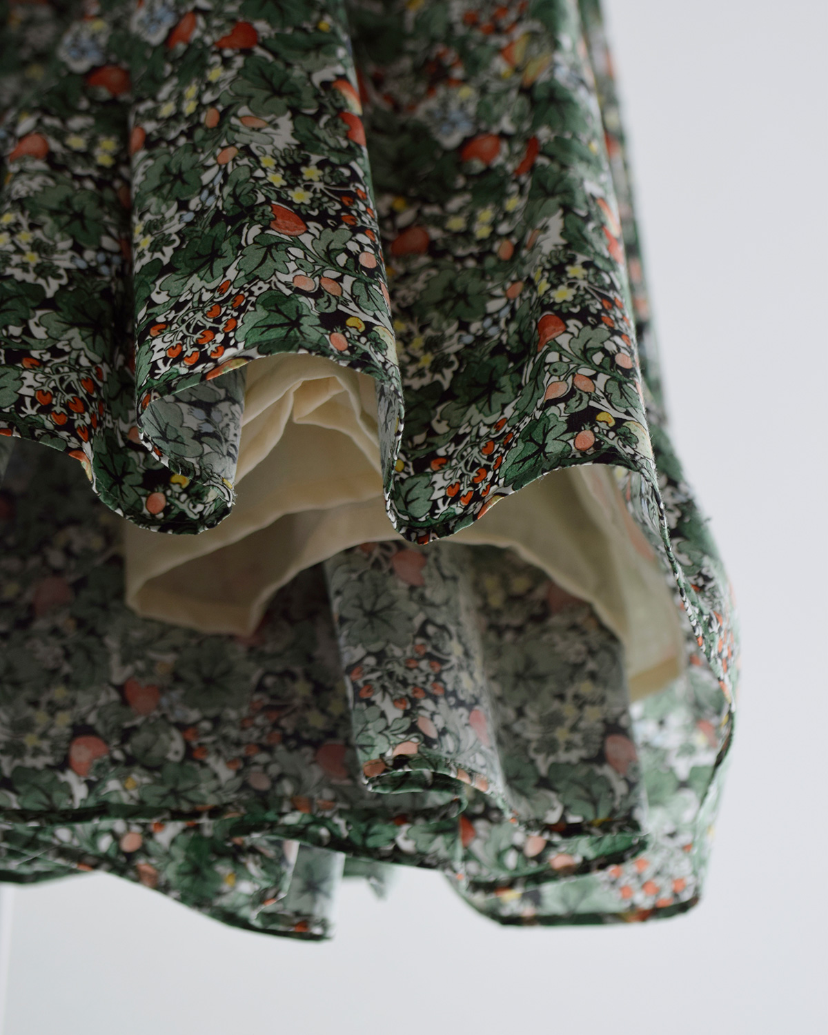 R & D.M.Co-(�I�[���h�}���Y�e�[���[)���C���h�x���[ �t�B�[���h ���[�� �M���U�[ �X�J�[�g WILD BERRY FIELD LAWN GATHER SKIRT 7876