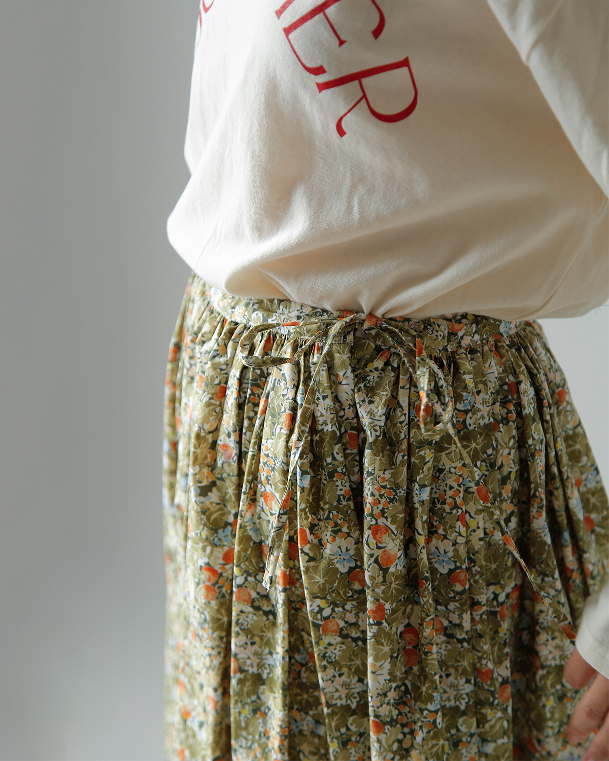 R & D.M.Co-(�I�[���h�}���Y�e�[���[)���C���h�x���[ �t�B�[���h ���[�� �M���U�[ �X�J�[�g WILD BERRY FIELD LAWN GATHER SKIRT 7876