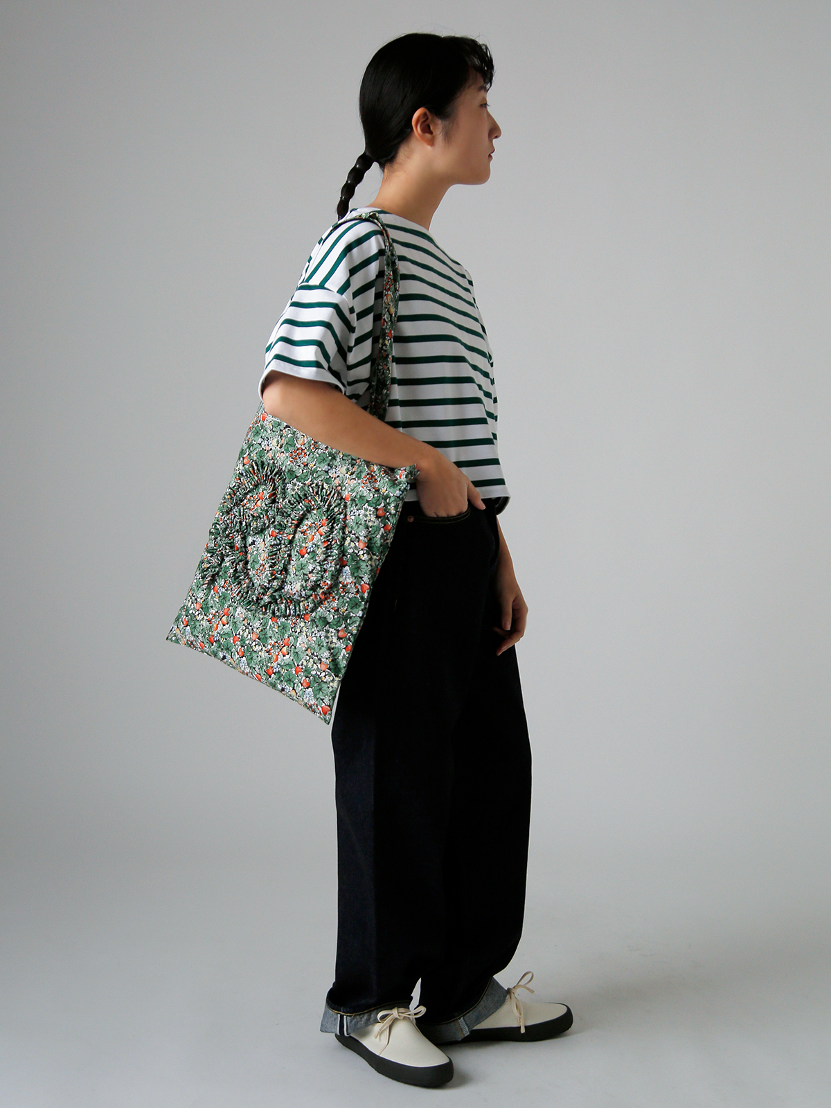 R & D.M.Co-(�I�[���h�}���Y�e�[���[)���C���h�x���[ �t�B�[���h ���[�� �t���� �f�R���[�V���� �g�[�g �o�b�O W.B.F LAWN FRILL DECORATION TOTE BAG 7884