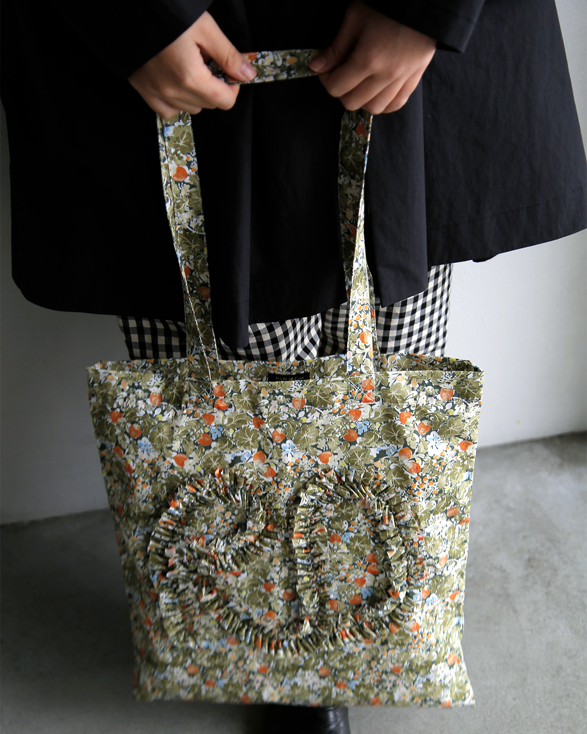 R & D.M.Co-(�I�[���h�}���Y�e�[���[)���C���h�x���[ �t�B�[���h ���[�� �t���� �f�R���[�V���� �g�[�g �o�b�O W.B.F LAWN FRILL DECORATION TOTE BAG 7884