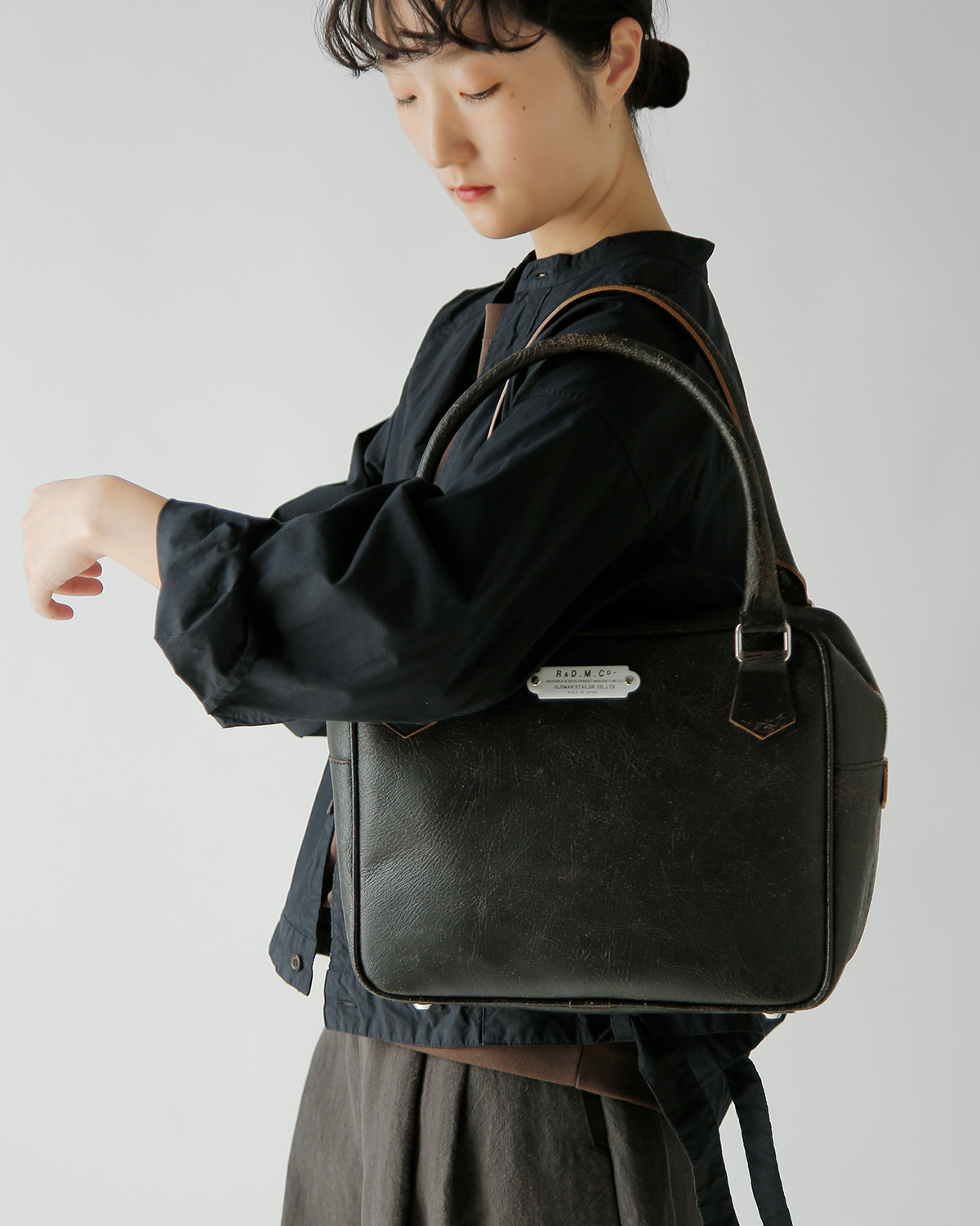 R & D.M.Co-(�I�[���h�}���Y�e�[���[)�N���b�L���O �J�E���U�[ �{�X�g���o�b�O CRACKING LEATHER BOSTON BAG 7905