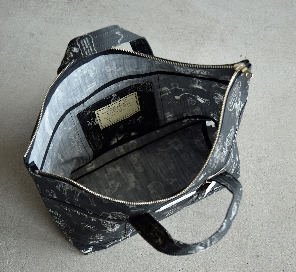 R & D.M.Co-(�I�[���h�}���Y�e�[���[)�R�b�g�� �O���t�B�e�B �v�����g�g�[�g �o�b�O GRAFFITI TOTE BAG 7950