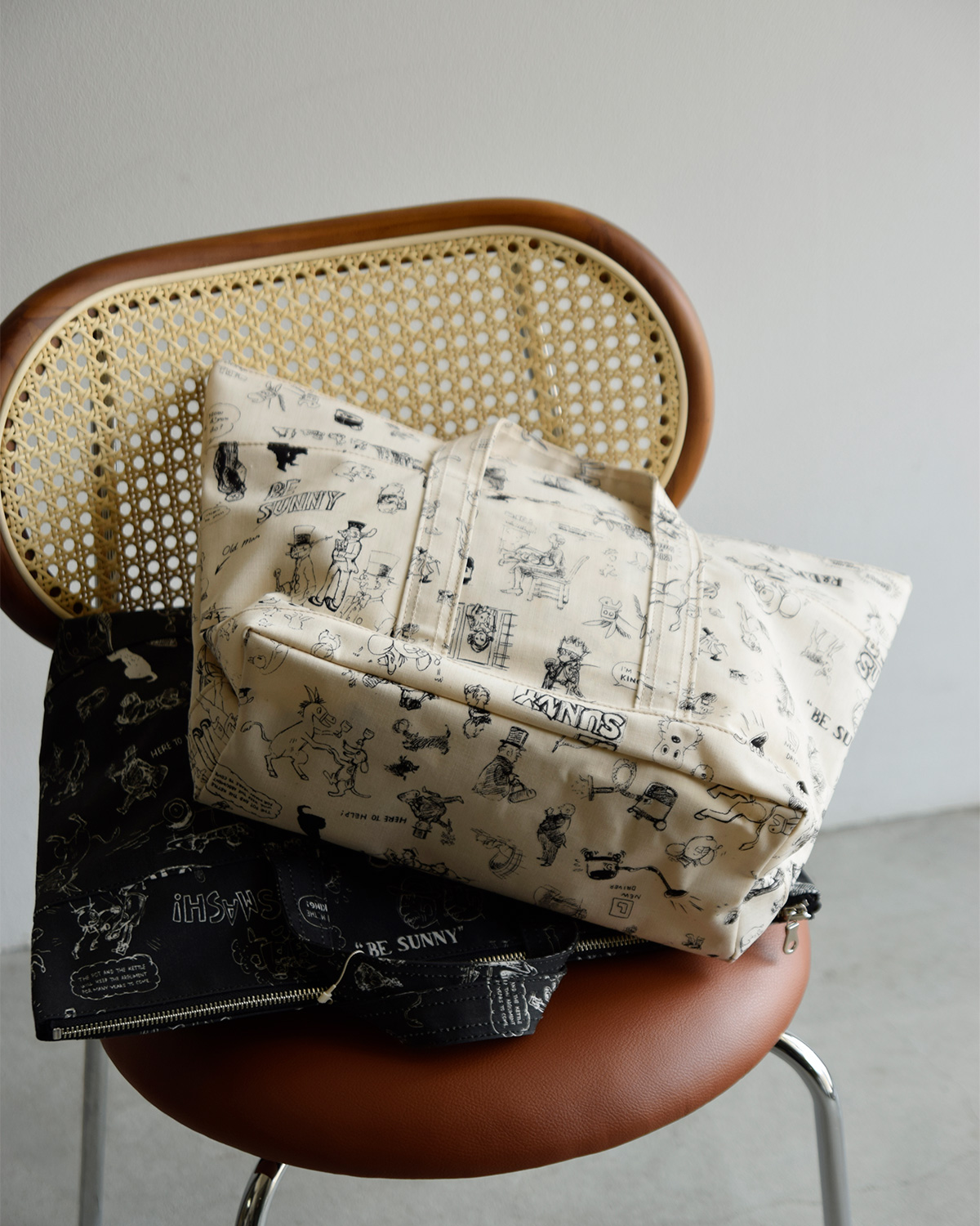 R & D.M.Co-(�I�[���h�}���Y�e�[���[)�R�b�g�� �O���t�B�e�B �v�����g�g�[�g �o�b�O GRAFFITI TOTE BAG 7950