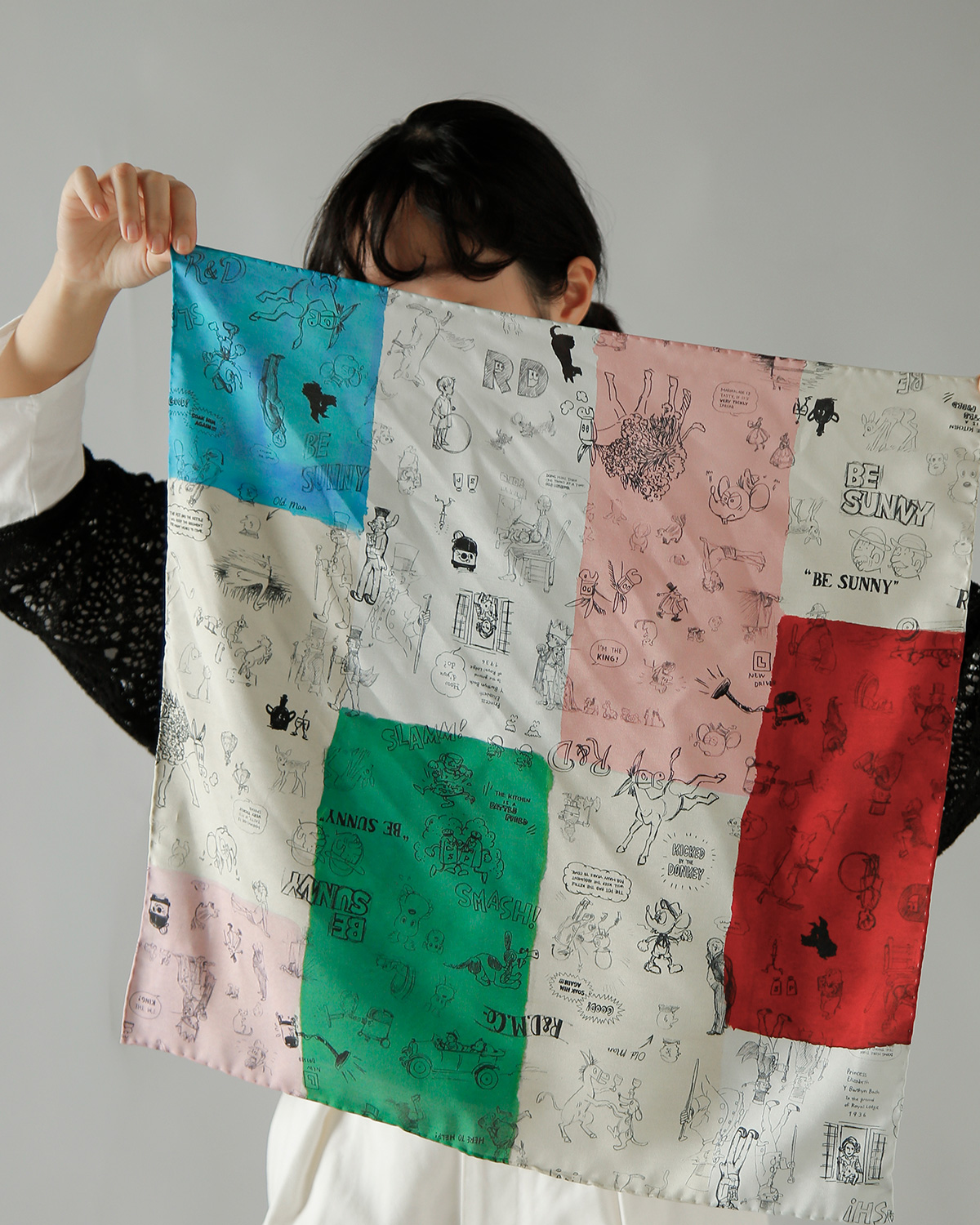 R & D.M.Co-(�I�[���h�}���Y�e�[���[)�V���N ���U�C�N �O���t�B�e�B �X�J�[�t MOSAIC GRAFFITI SCARF 7966