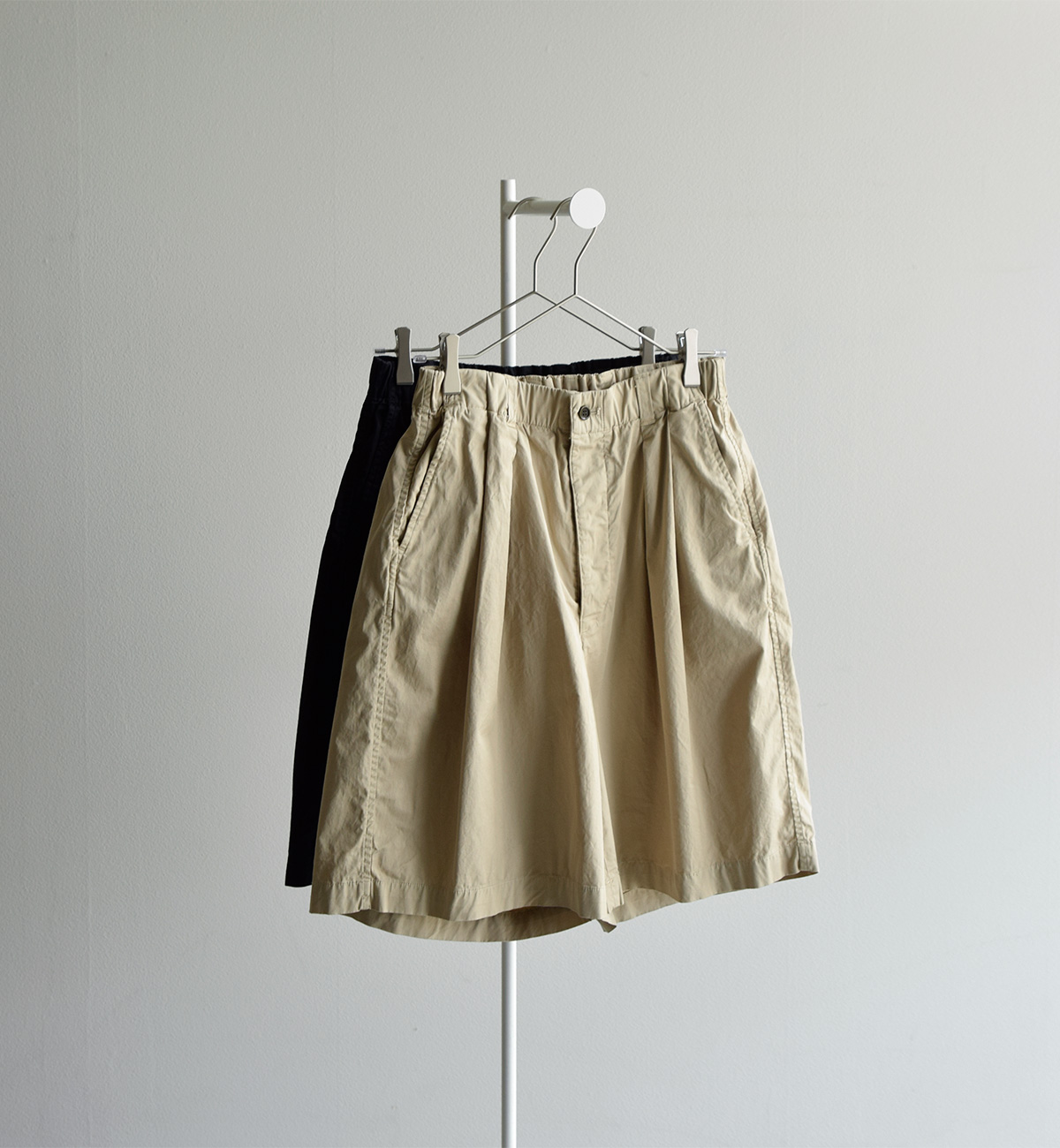 TOUJOURS(�g�D�W���[)�K�[�����g�_�C�R�b�g�� �X�g���b�`�M���o�W�� �p���c �g2 In-pleat Baggy Half Chinos�h am44fp05