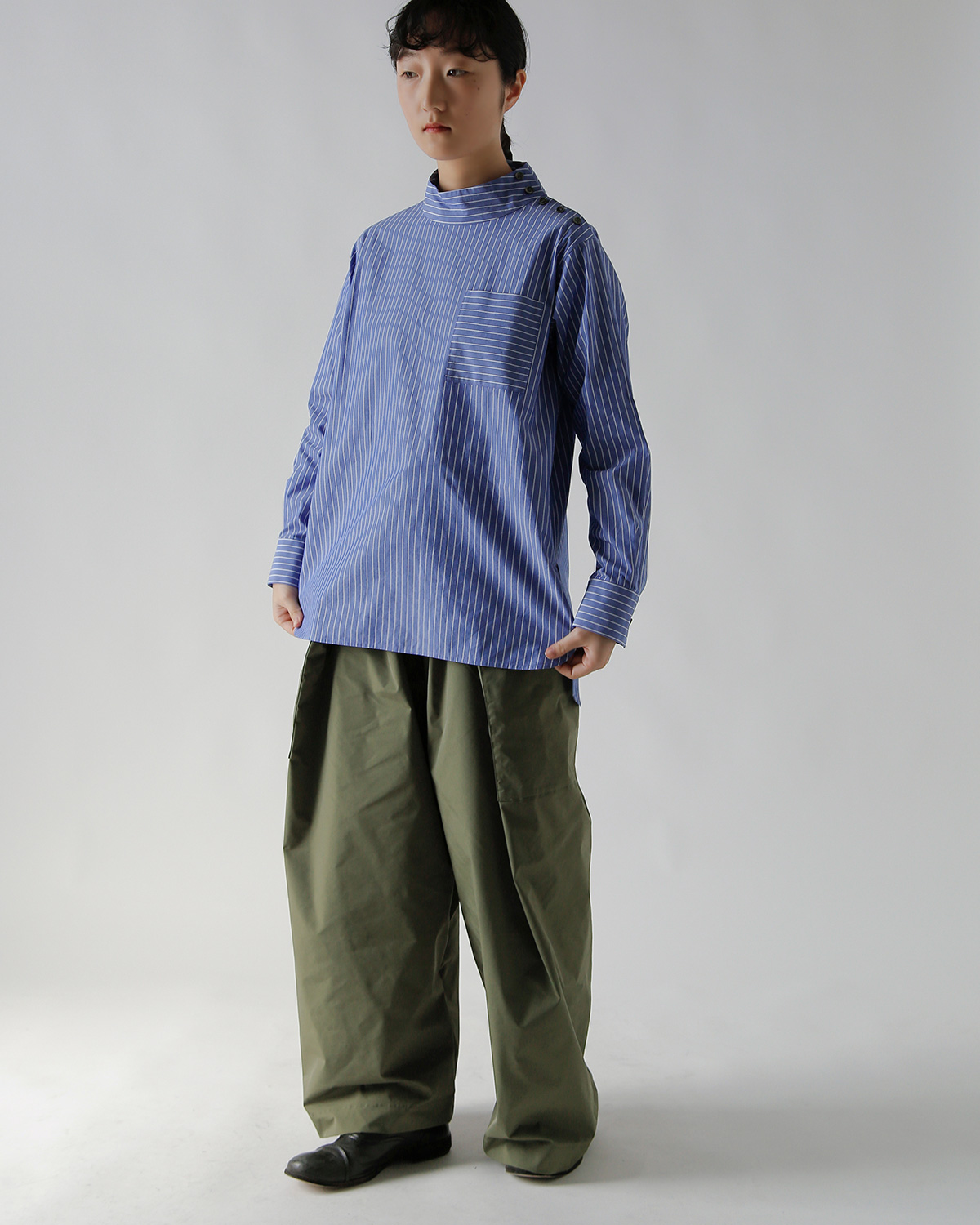 atelier naruse(�A�g���G�i���Z)�R�b�g�� ���b�N�l�b�N �X�g���C�v �u���E�X f02089-b