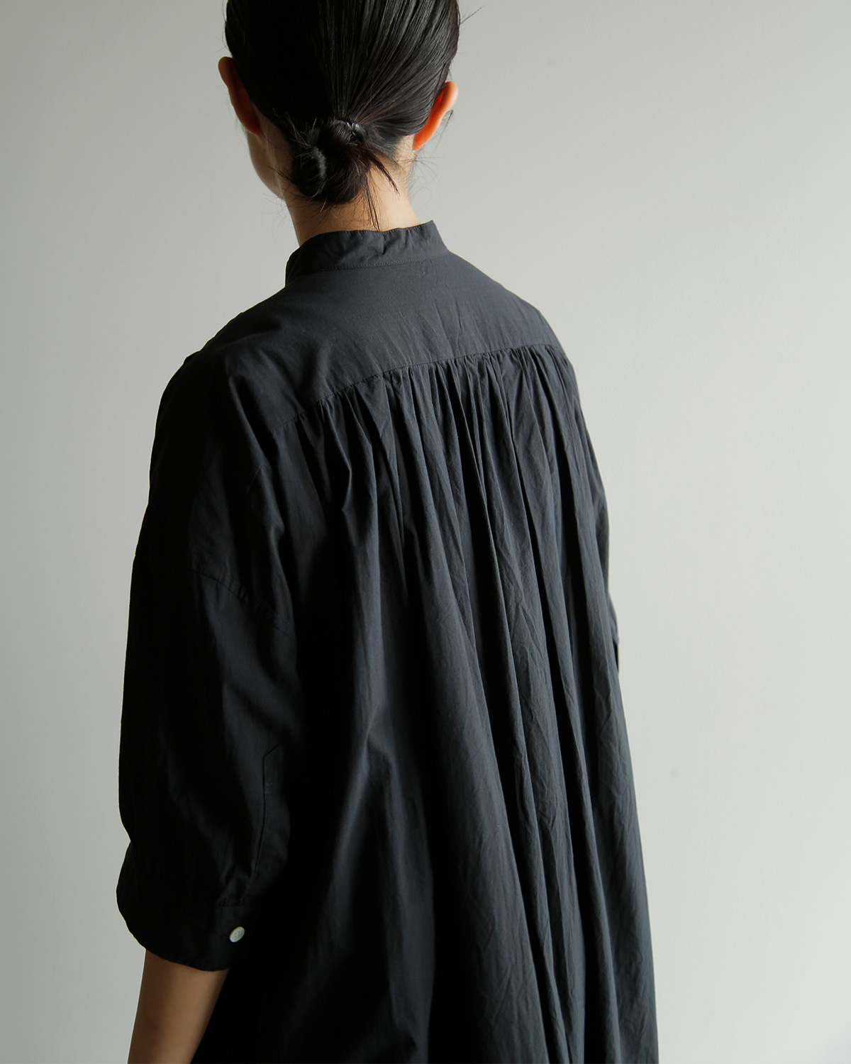 TOUJOURS(�g�D�W���[)�t�@�C�����[���R�b�g�� �V���c�h���X �gHalf Bishop Sleeve Pleated Shirt Dress�h mm44hd03