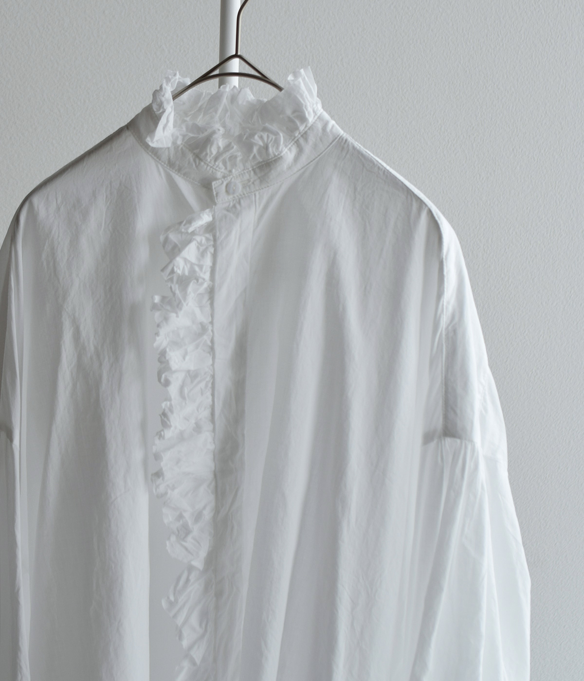 TOUJOURS(�g�D�W���[)�X�[�p�[�t�@�C���J�E���g�R�b�g�� �V���c �gBand Collar Bishop Sleeve Ruffle Shirt�h mm44ms01