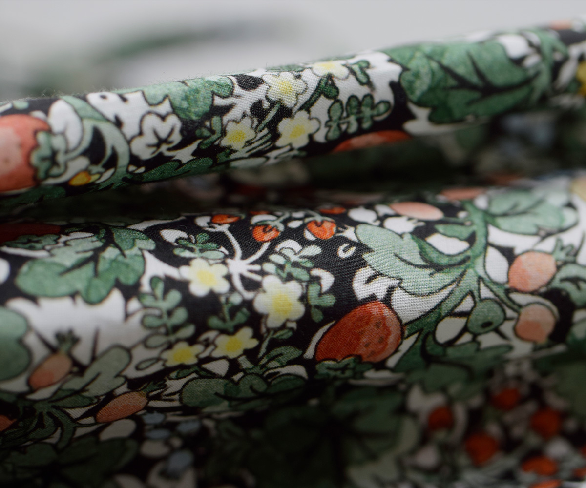 R & D.M.Co-(�I�[���h�}���Y�e�[���[)���C���h�x���[ �t�B�[���h ���[�� �s���^�b�N �h���X WILD BERRY FIELD LAWN PIN TUCK DRESS 7875