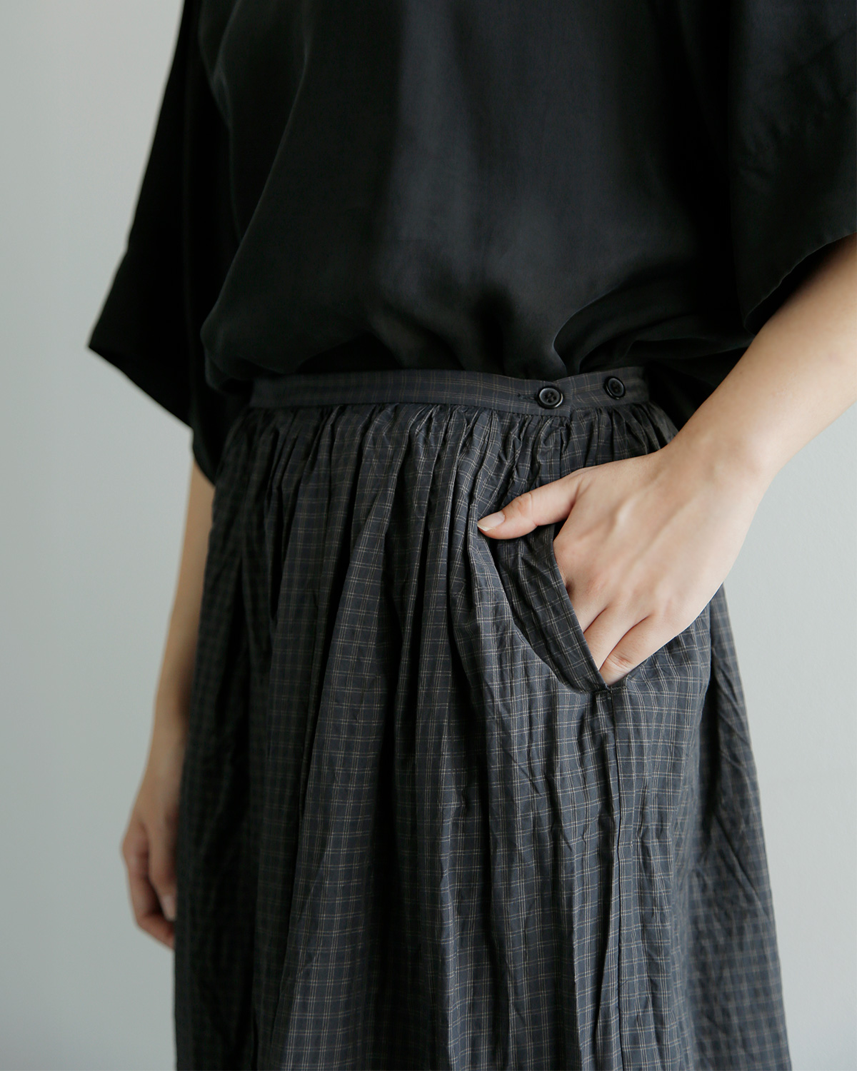 TOUJOURS(�g�D�W���[)�R�b�g���V���N �^�b�^�\�[���`�F�b�N �X�J�[�g �gRandom Pleated Maxi Skirt�h qm44gk03