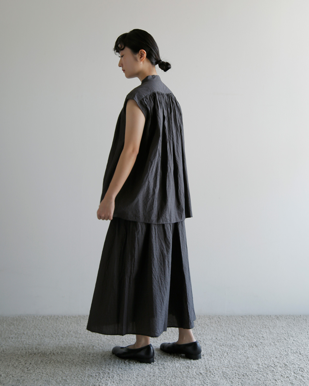 TOUJOURS(�g�D�W���[)�R�b�g���V���N �^�b�^�\�[���`�F�b�N �V���c �gPleated Sleeveless Long Shirt�h qm44gs02