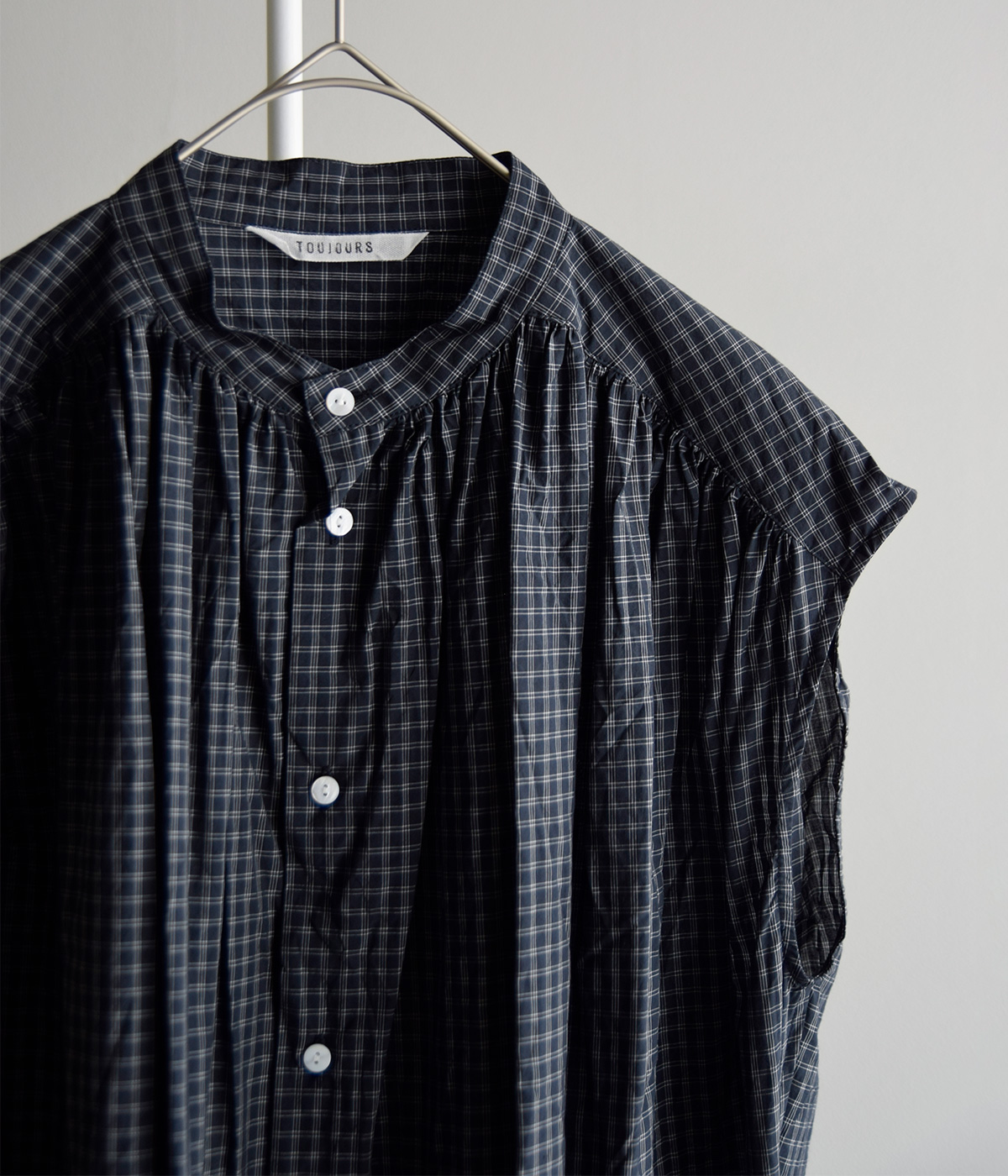 TOUJOURS(�g�D�W���[)�R�b�g���V���N �^�b�^�\�[���`�F�b�N �V���c �gPleated Sleeveless Long Shirt�h qm44gs02