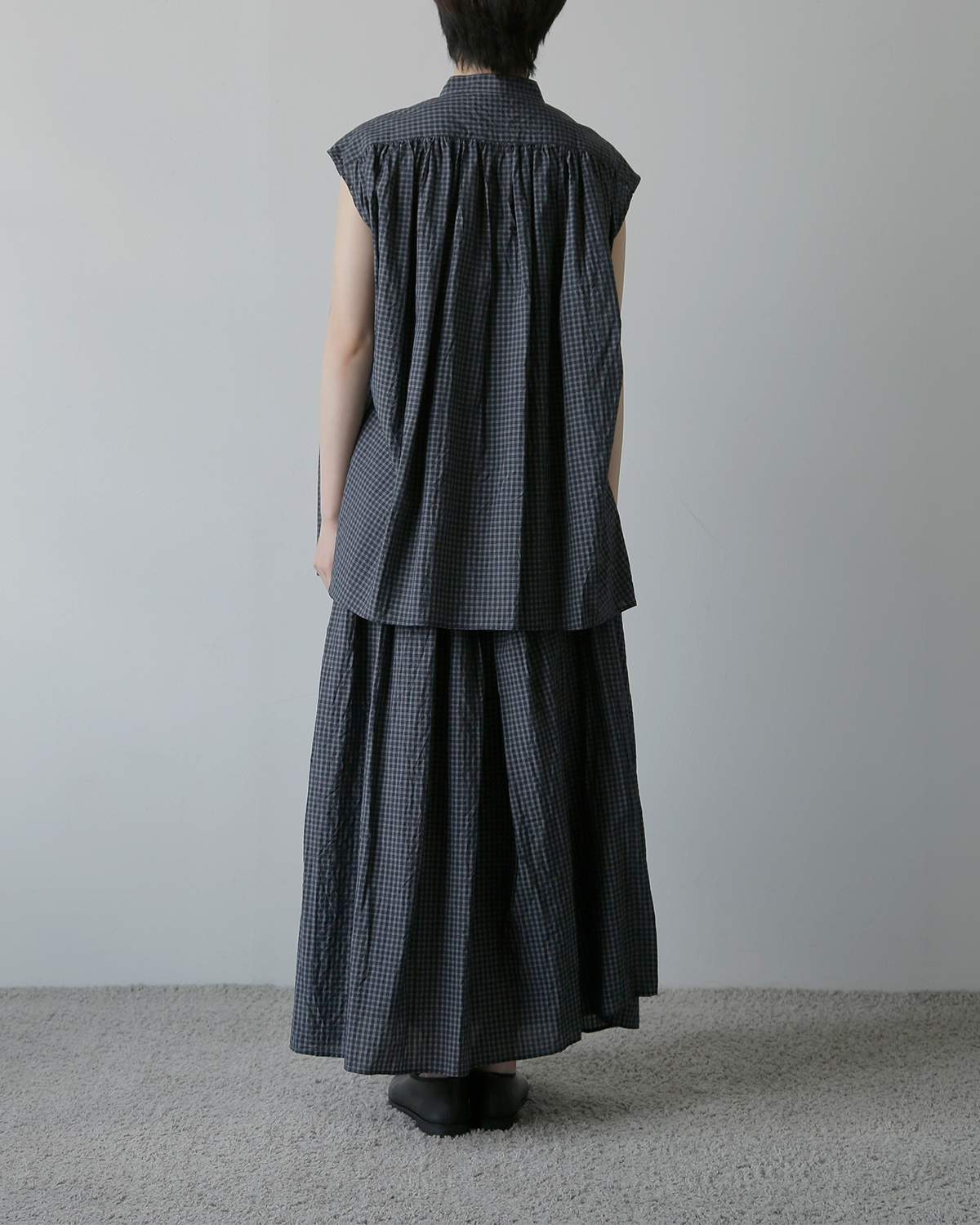 TOUJOURS(�g�D�W���[)�R�b�g���V���N �^�b�^�\�[���`�F�b�N �V���c �gPleated Sleeveless Long Shirt�h qm44gs02