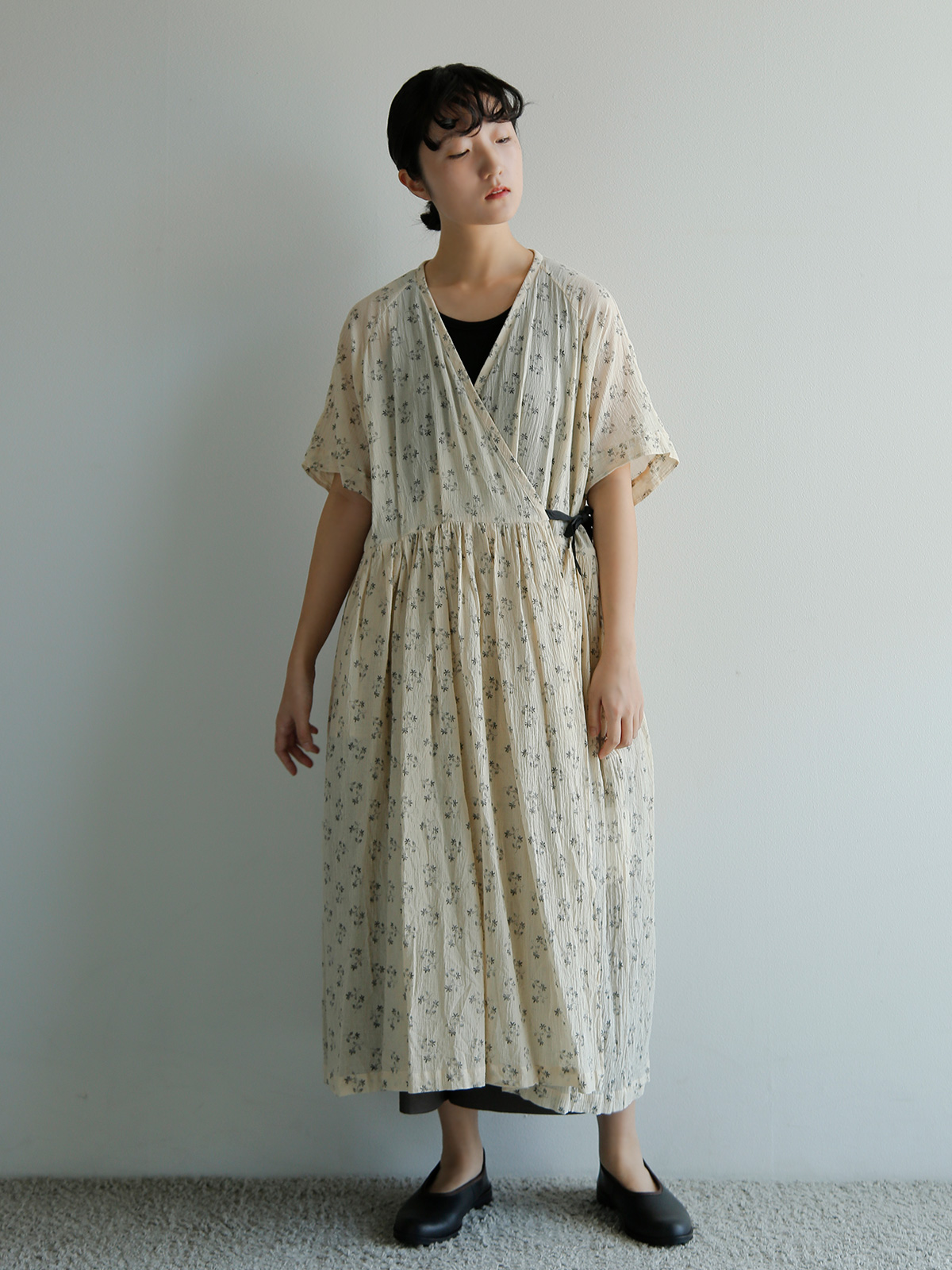 TOUJOURS(�g�D�W���[)�t�@�C���R�b�g���K�[�[ �s�O�����g�t���[�����v�����g �h���X �gHalf Sleeve Pleated Cache-coeur Dress�h tm44ld05