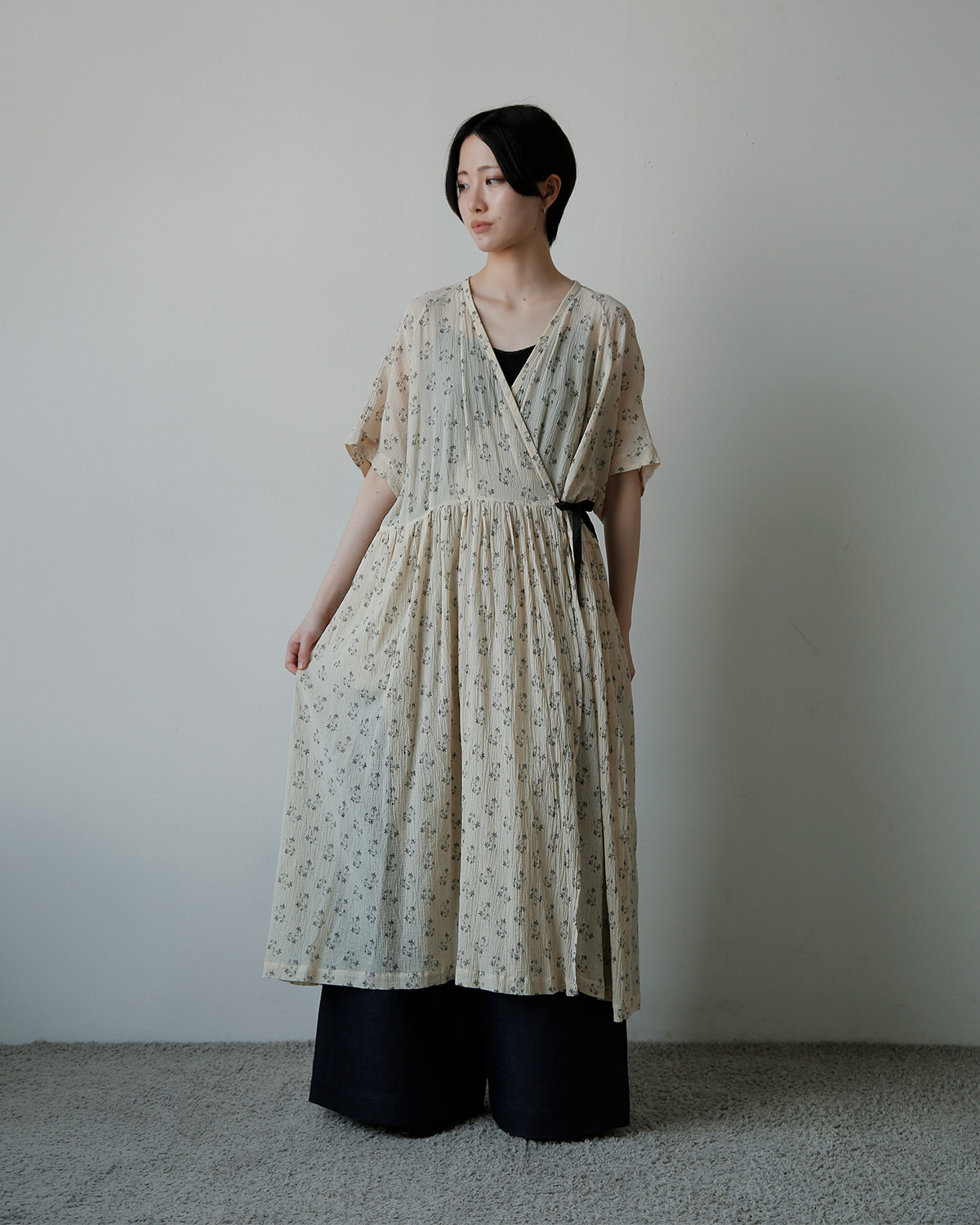 TOUJOURS(�g�D�W���[)�t�@�C���R�b�g���K�[�[ �s�O�����g�t���[�����v�����g �h���X �gHalf Sleeve Pleated Cache-coeur Dress�h tm44ld05