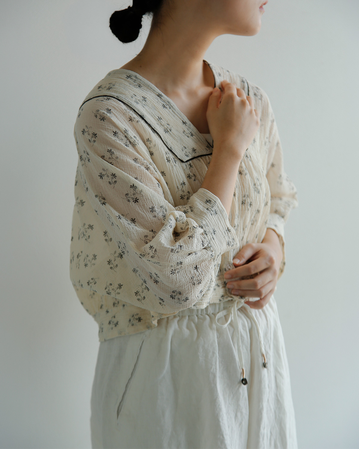 TOUJOURS(�g�D�W���[)�t�@�C���R�b�g���K�[�[ �s�O�����g�t���[�����v�����g �u���E�X �gPiping Bolero Blouse�h tm44ls01