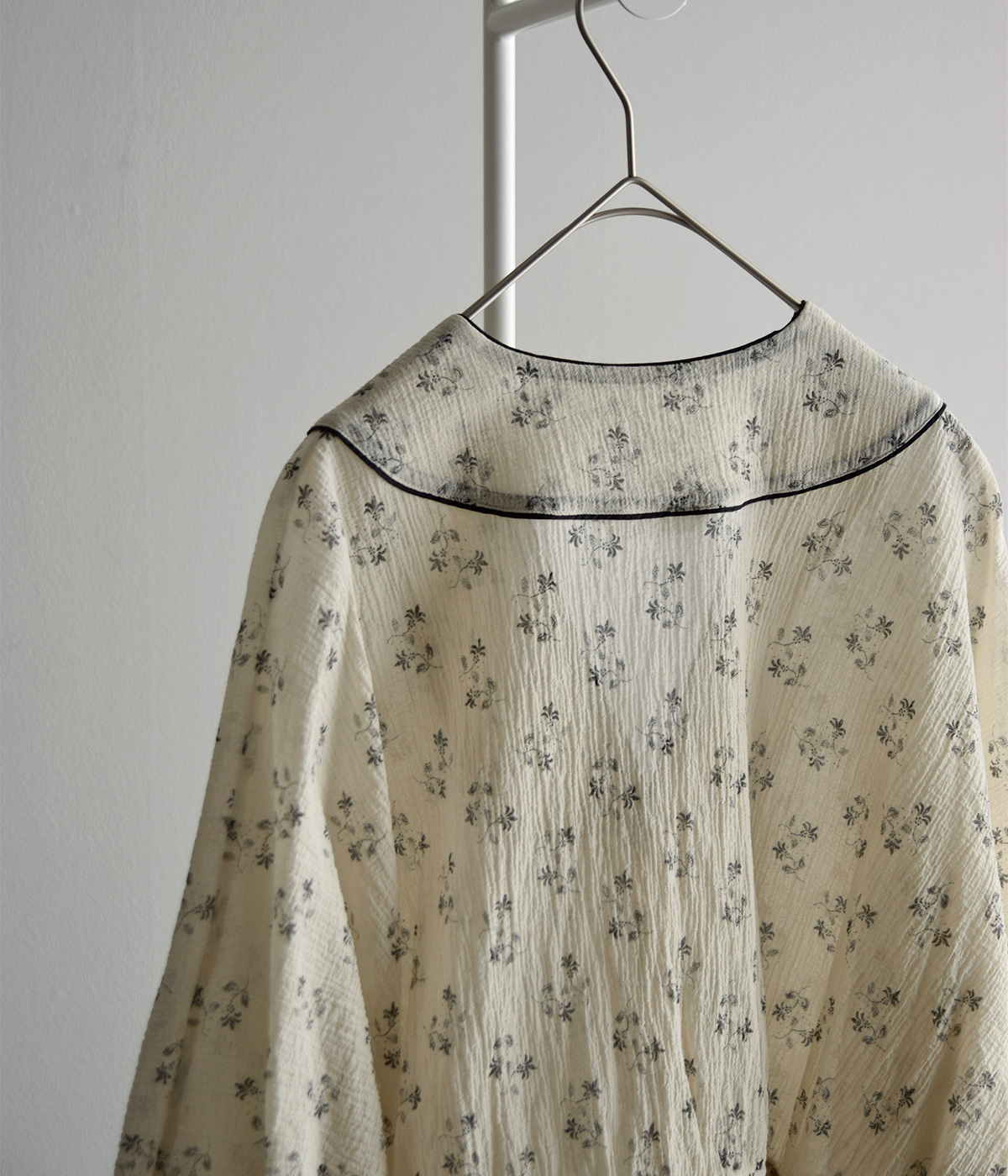 TOUJOURS(�g�D�W���[)�t�@�C���R�b�g���K�[�[ �s�O�����g�t���[�����v�����g �u���E�X �gPiping Bolero Blouse�h tm44ls01