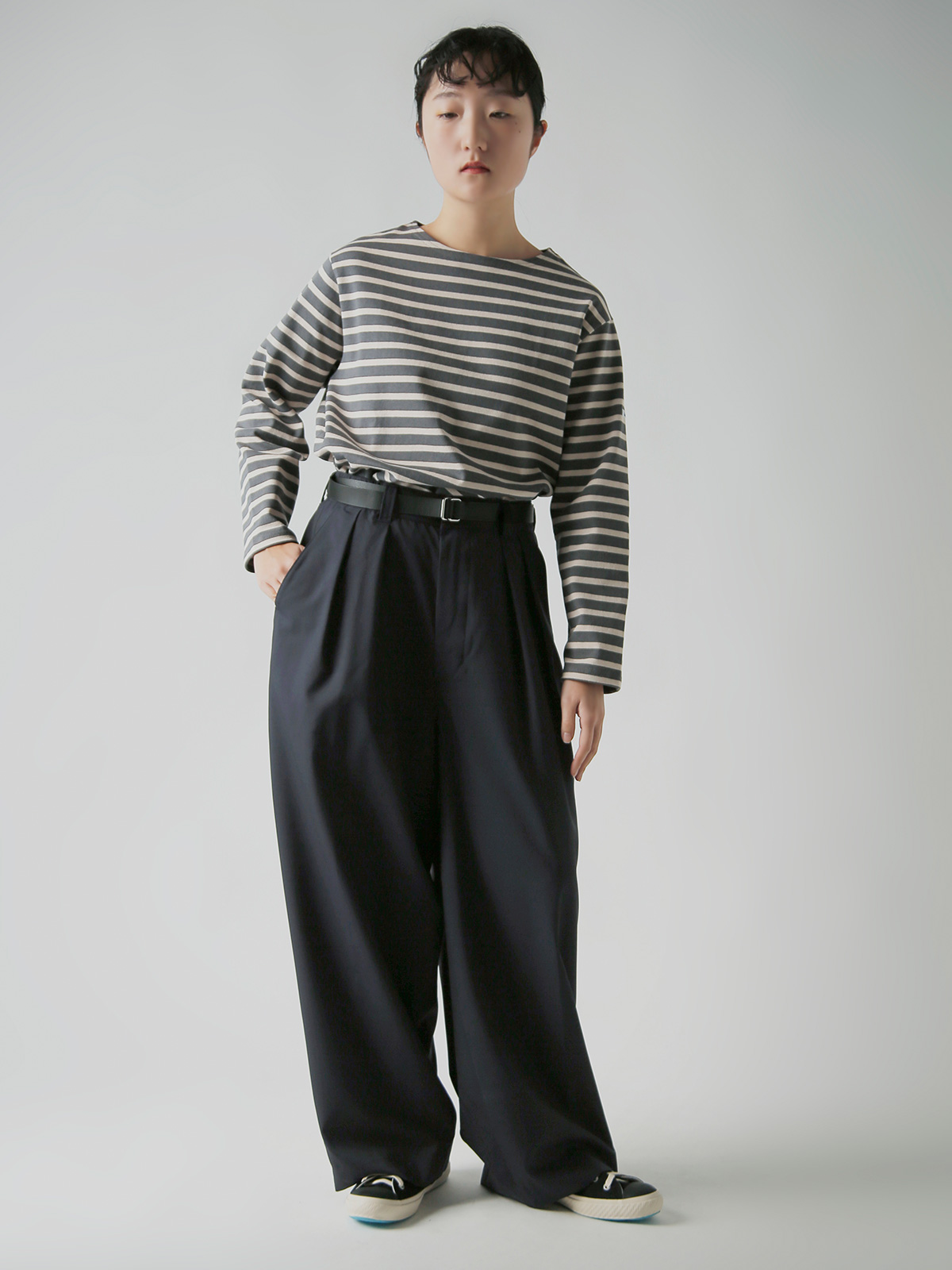 TOUJOURS(�g�D�W���[)SUPER120s�g���s�J���E�[�� �p���c �g2 In-pleat Baggy Pants�h ym44ap03