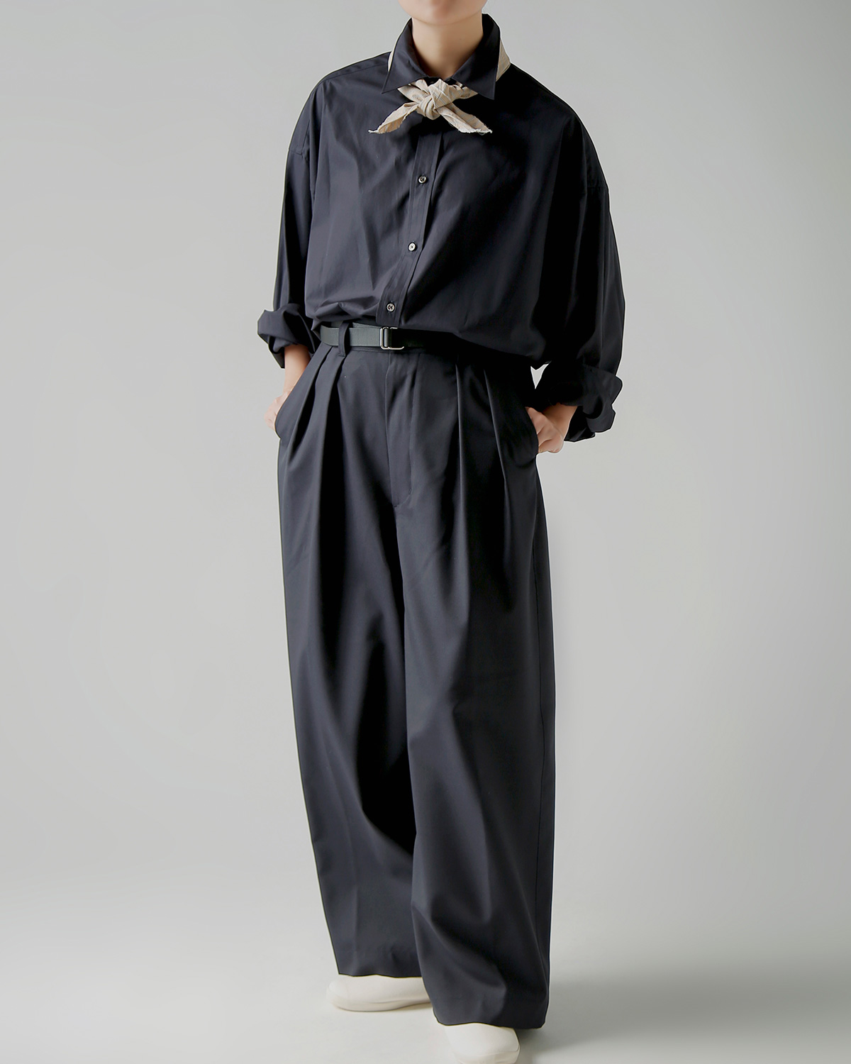 TOUJOURS(�g�D�W���[)SUPER120s�g���s�J���E�[�� �p���c �g2 In-pleat Baggy Pants�h ym44ap03