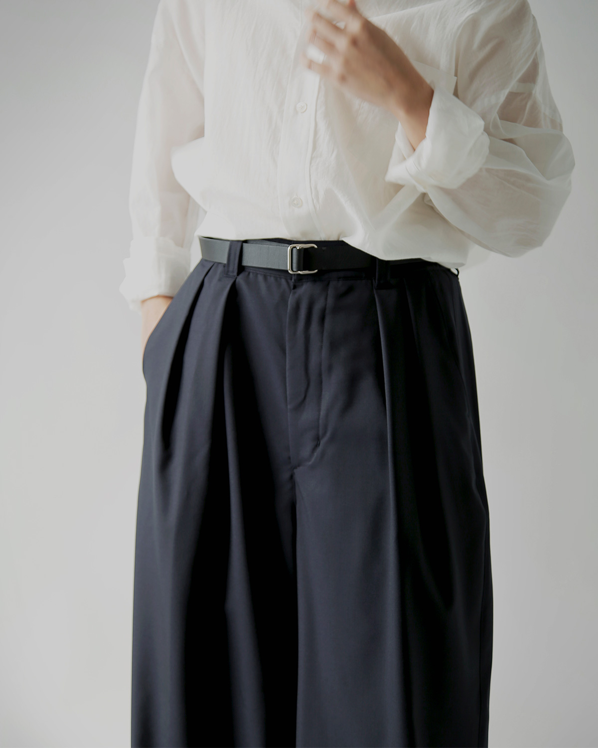 TOUJOURS(�g�D�W���[)SUPER120s�g���s�J���E�[�� �p���c �g2 In-pleat Baggy Pants�h ym44ap03