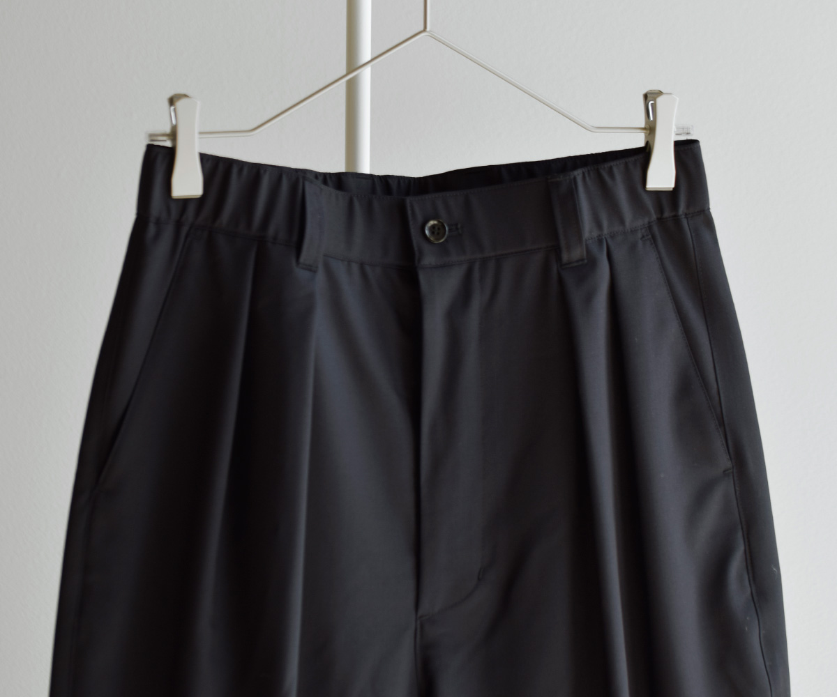 TOUJOURS(�g�D�W���[)SUPER120s�g���s�J���E�[�� �p���c �g2 In-pleat Baggy Pants�h ym44ap03