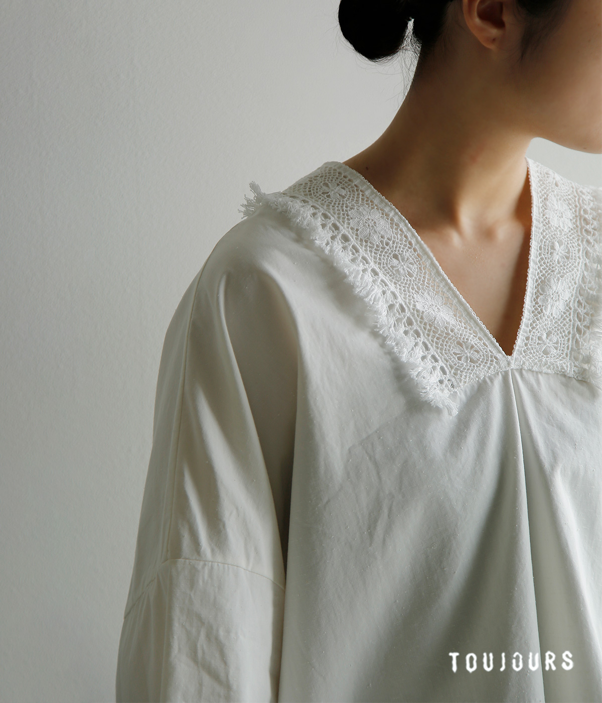 TOUJOURS(�g�D�W���[)�X�[�y���A���E�R�b�g�����B���e�[�W�V�[�e�B���O �|���`�� �gFringe Lace Poncho�h ym44bs05