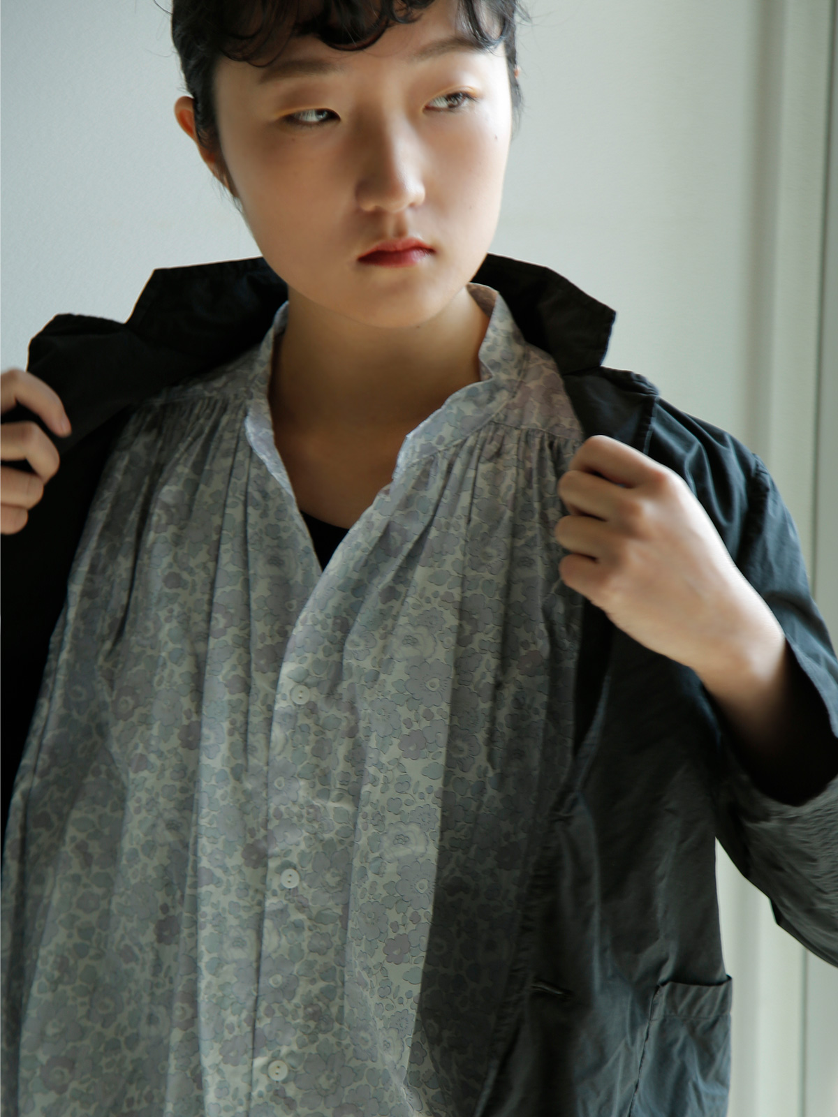 TOUJOURS(�g�D�W���[)���o�e�B�O���[ �t�����[�v�����g�R�b�g�� �V���c �gPleated Sleeveless Long Shirt�h ym44ss02