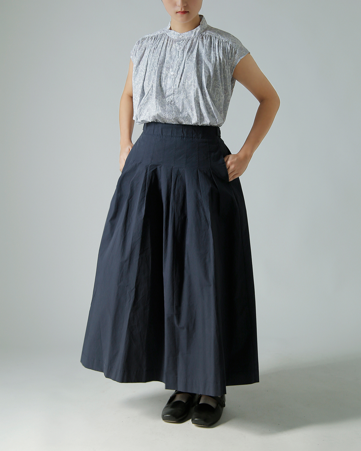 TOUJOURS(�g�D�W���[)���o�e�B�O���[ �t�����[�v�����g�R�b�g�� �V���c �gPleated Sleeveless Long Shirt�h ym44ss02