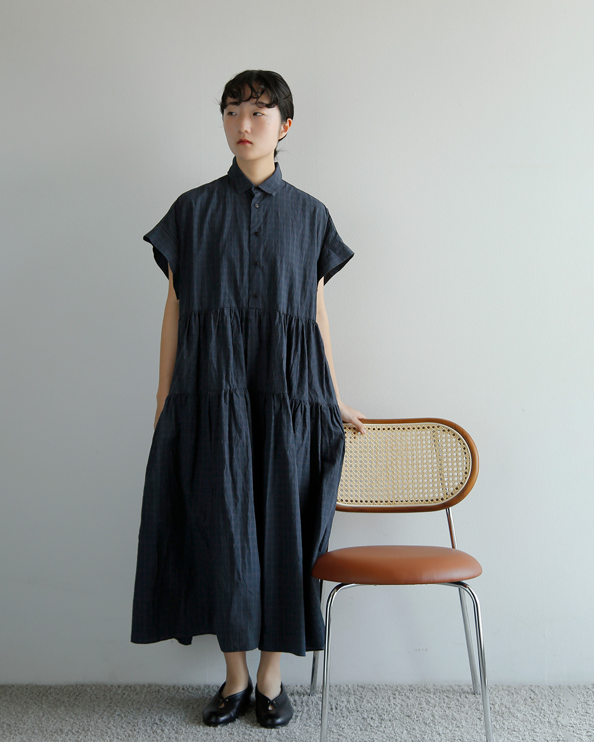 TOUJOURS(�g�D�W���[)�n�[�h�E�H�b�V���R�b�g�� �^�b�^�[�\�[���`�F�b�N �V���c�h���X �gBand Sleeve Tiered Shirt Dress�h ym44td05