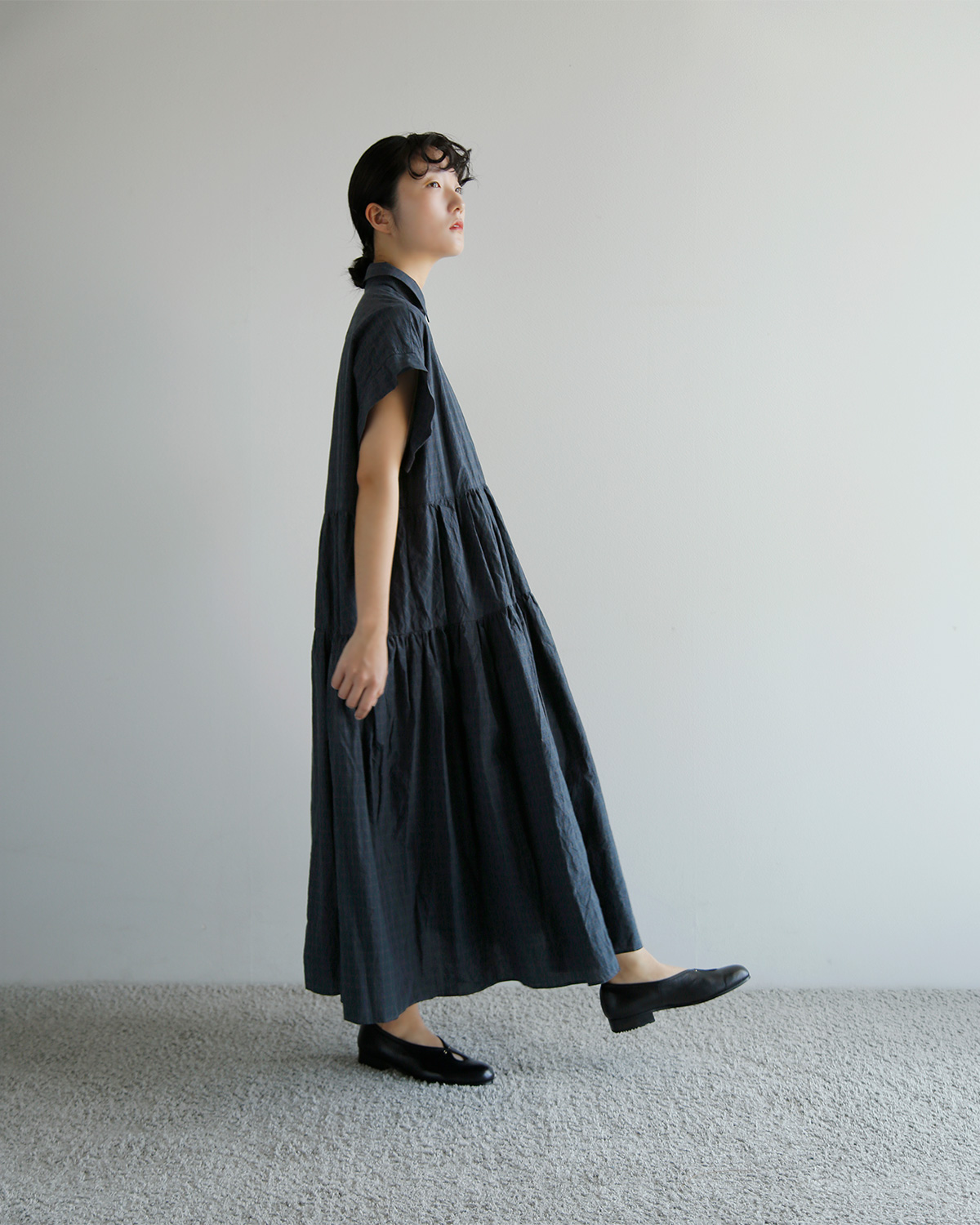 TOUJOURS(�g�D�W���[)�n�[�h�E�H�b�V���R�b�g�� �^�b�^�[�\�[���`�F�b�N �V���c�h���X �gBand Sleeve Tiered Shirt Dress�h ym44td05