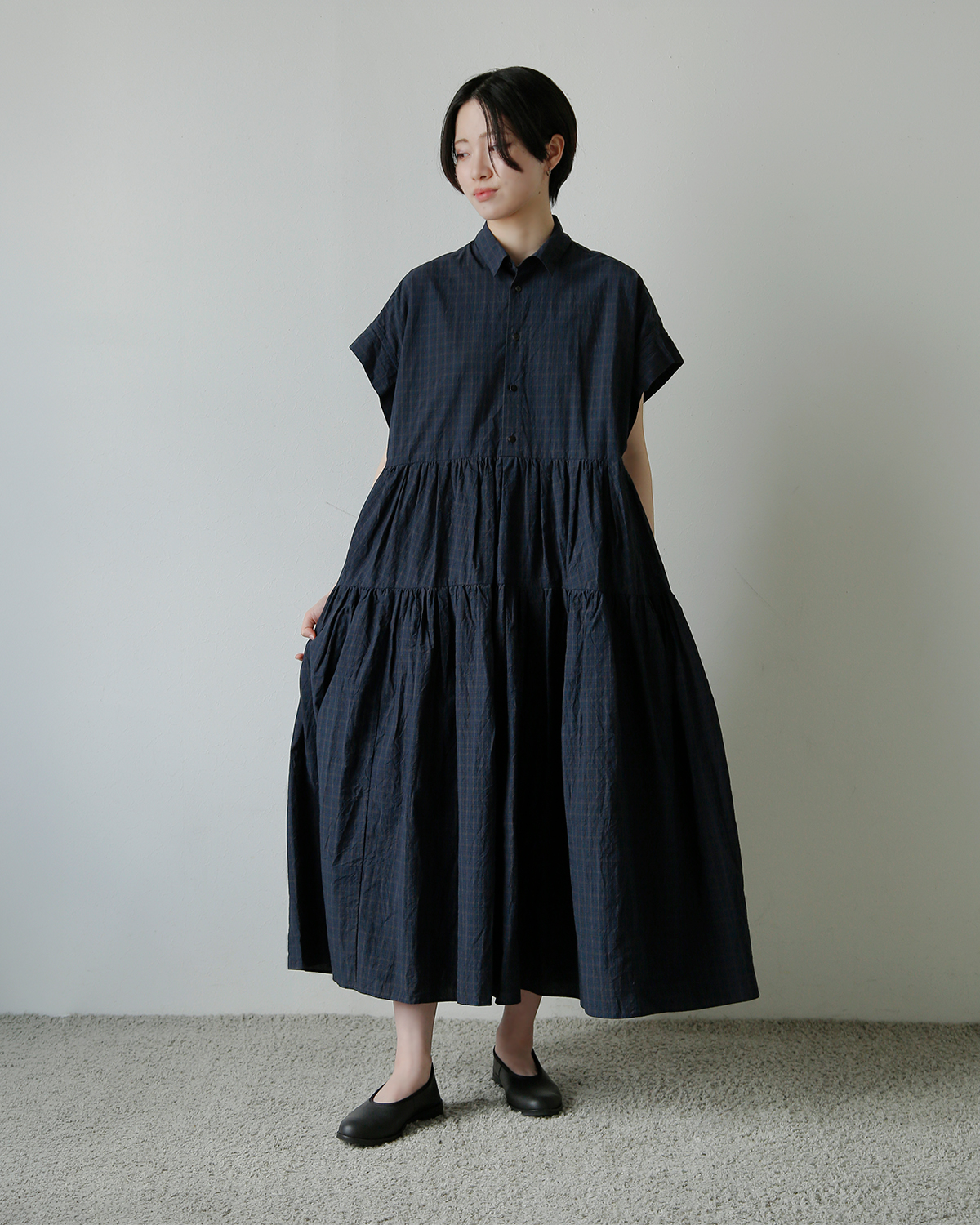 TOUJOURS(�g�D�W���[)�n�[�h�E�H�b�V���R�b�g�� �^�b�^�[�\�[���`�F�b�N �V���c�h���X �gBand Sleeve Tiered Shirt Dress�h ym44td05