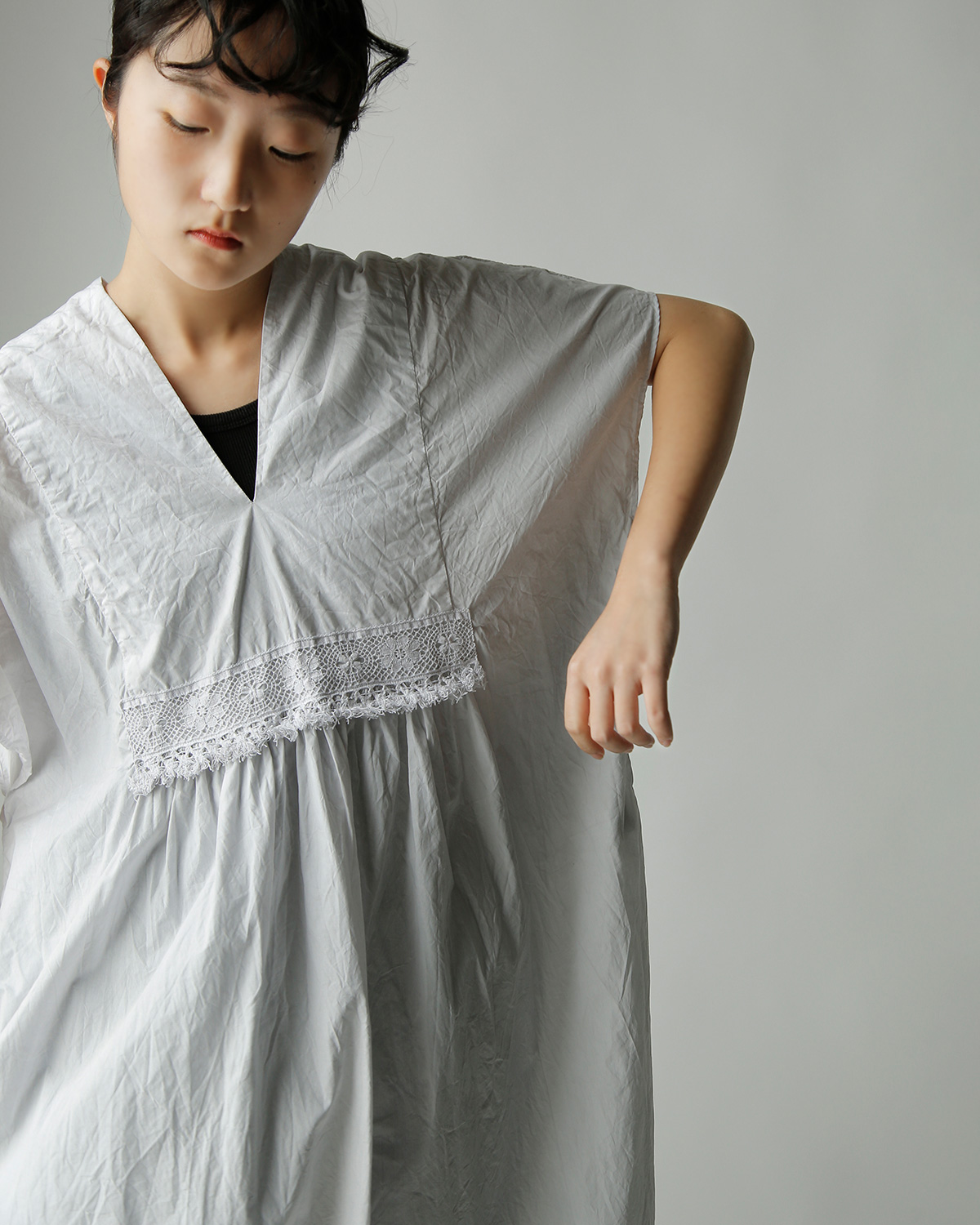 TOUJOURS(�g�D�W���[)�����N���R�b�g���y�[�p�[ �|���`���h���X �gNatural Garment Dyed Fringe Lace Poncho Dress�h ym44vd05