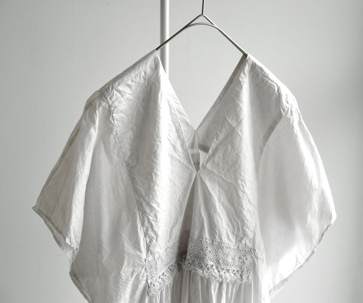 TOUJOURS(�g�D�W���[)�����N���R�b�g���y�[�p�[ �|���`���h���X �gNatural Garment Dyed Fringe Lace Poncho Dress�h ym44vd05