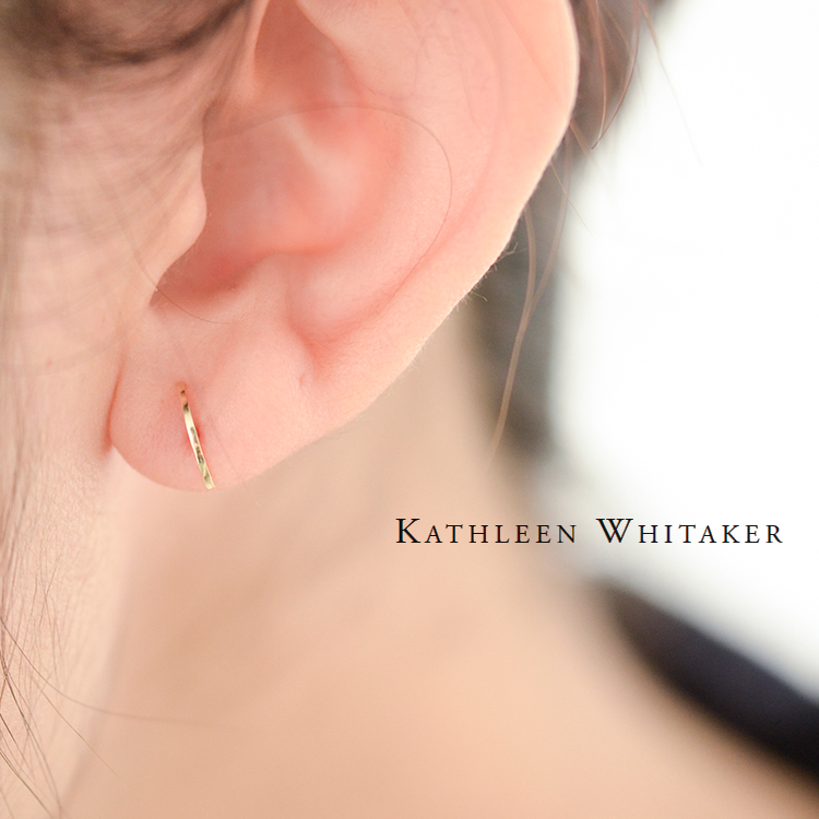 KathleenWhitaker(キャスリーン・ウィテカー)ゴールドピアス“Small Stitch Earring”(片耳)p-sc-01