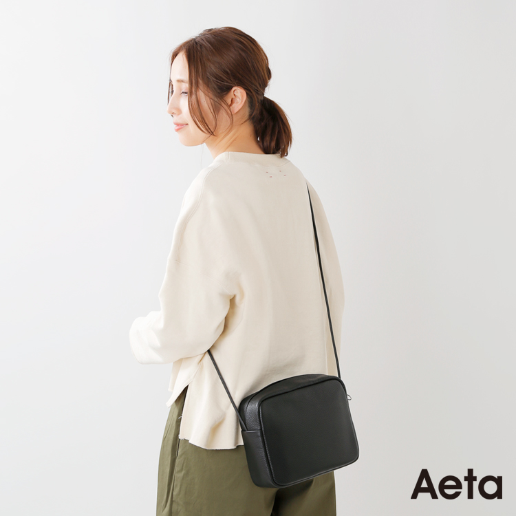 Aeta(アエタ)カウレザーショルダーバッグS“PEBBLE GRAIN COLLECTION ...