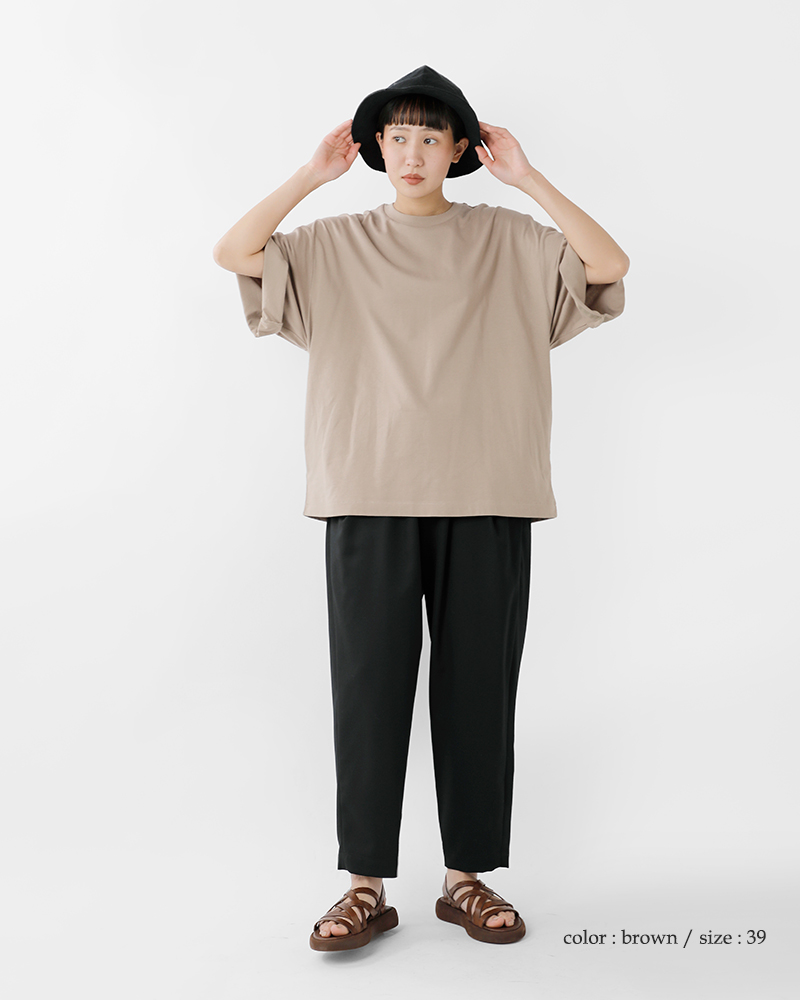BRADOR(ブラドール)レザーストラップフラットサンダル